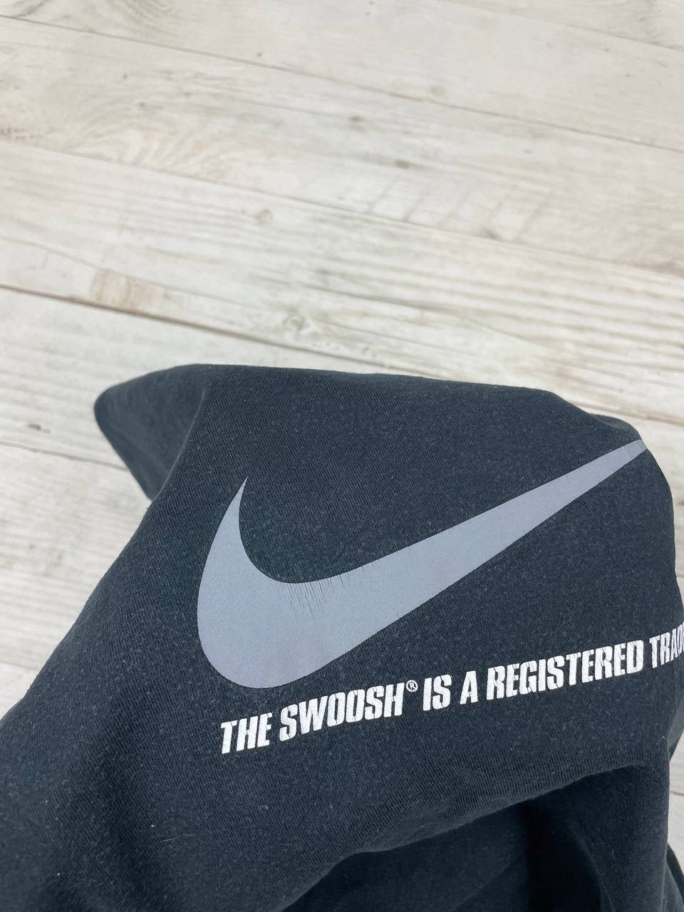 Nike Vintage Nike Swoosh Big Logo T-Shirt 00S Size US M / EU 48-50 / 2 - 5 Thumbnail
