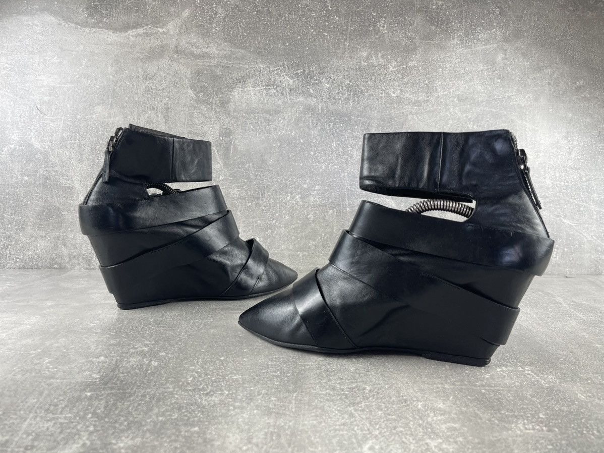 Other EL Avant Garde Leather Gothic Buckle Black Wedge Ankle Boots Size US 9 / IT 39 - 5 Thumbnail