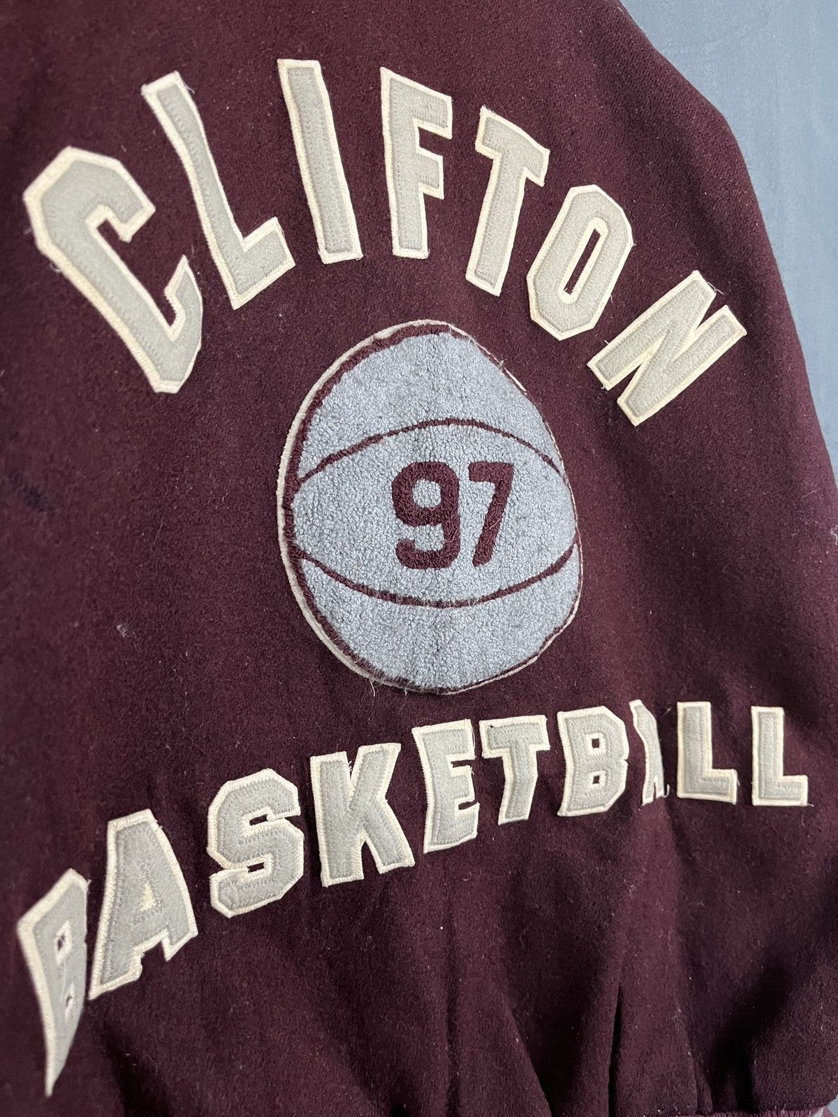 Vintage Vintage Wool Leather Varsity Jacket Clifton Basketball Size US L / EU 52-54 / 3 - 9 Thumbnail