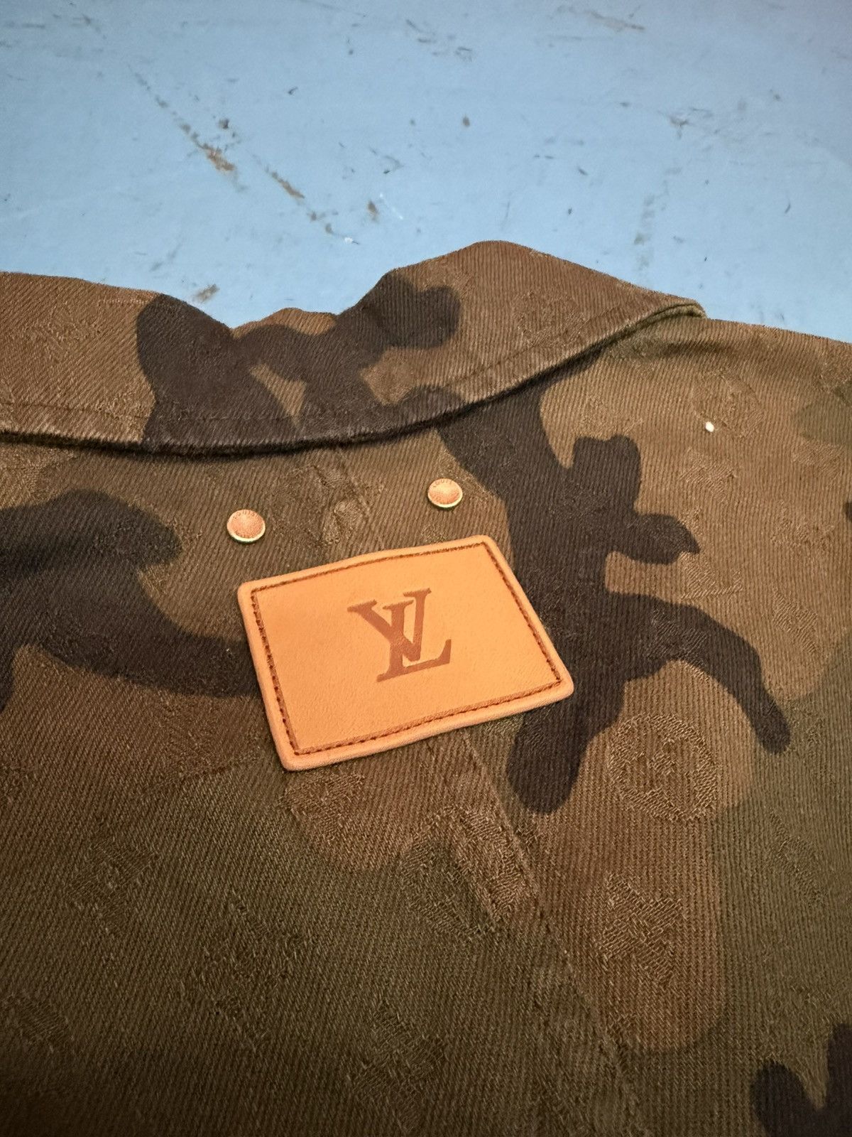 Louis Vuitton × Supreme LUIS VUITTON X SUPREME DENIM JACKET Size US L / EU 52-54 / 3 - 6 Thumbnail