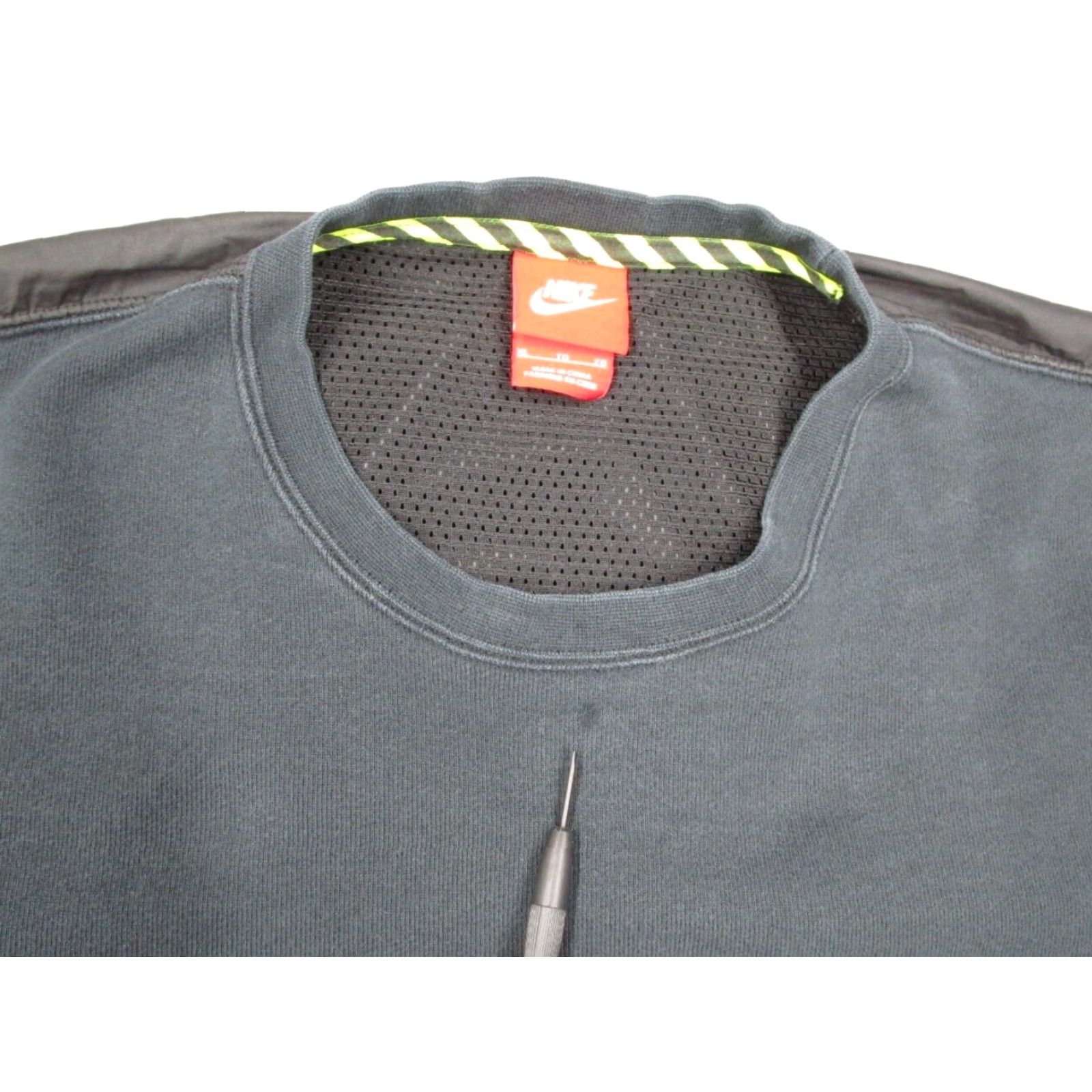 Nike Nike Track Field Crew Neck Sweatshirt Mens Extra Large Black Size US XL / EU 56 / 4 - 6 Thumbnail