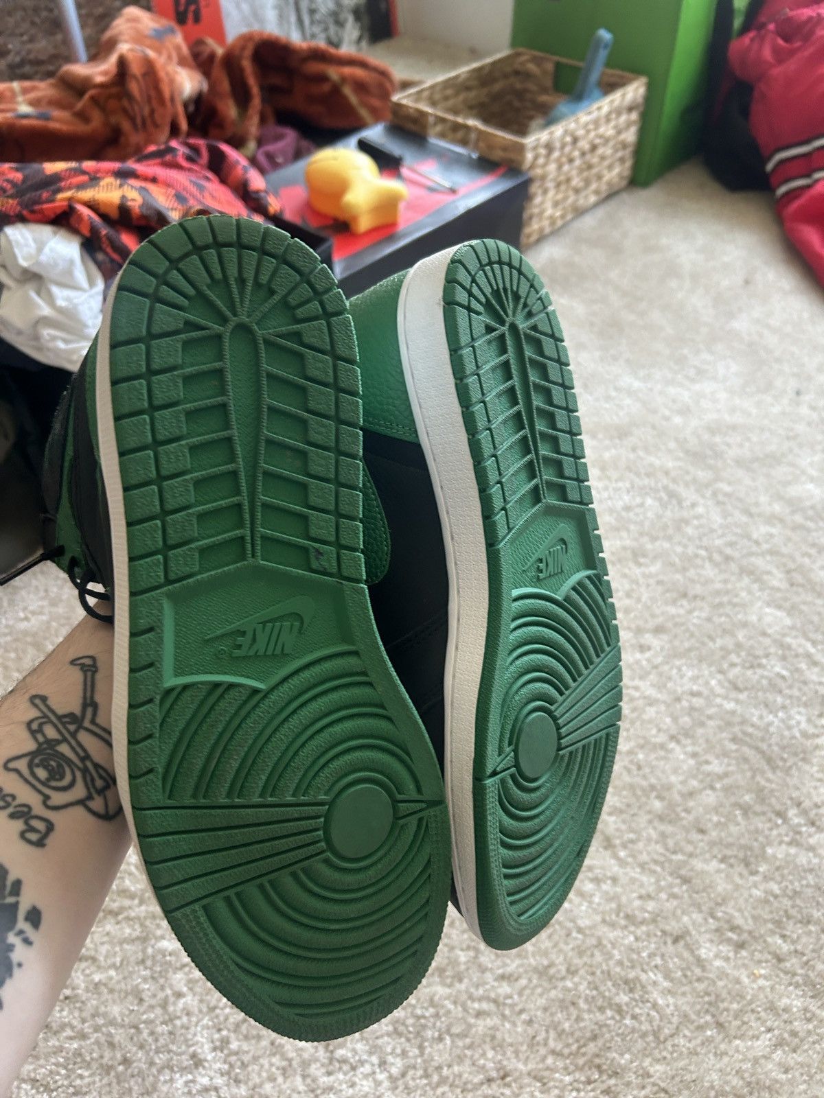 Jordan Brand Jordan 1 retro OG pine green Size US 10 / EU 43 - 5 Thumbnail