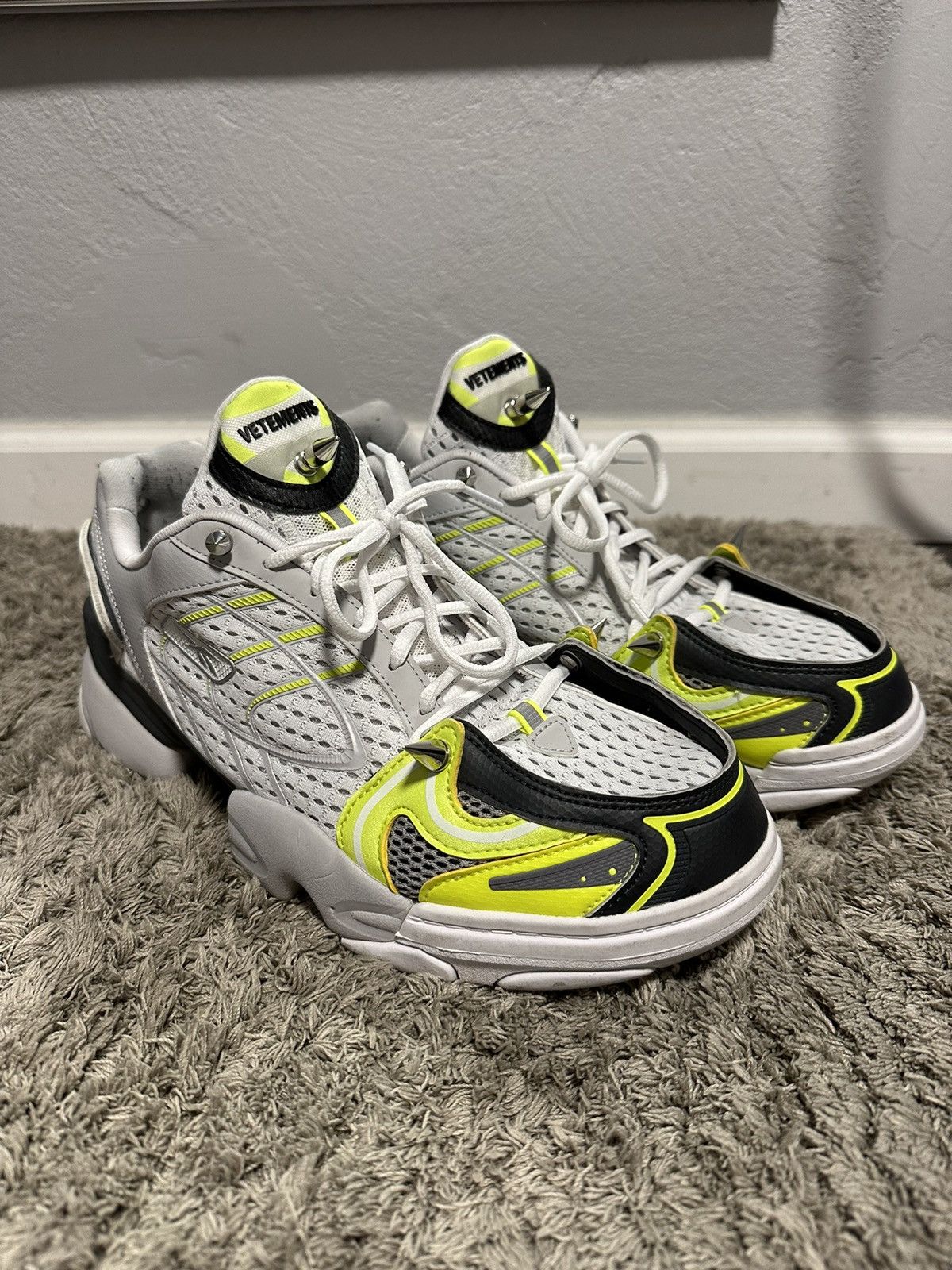 Reebok spike runner deals 400