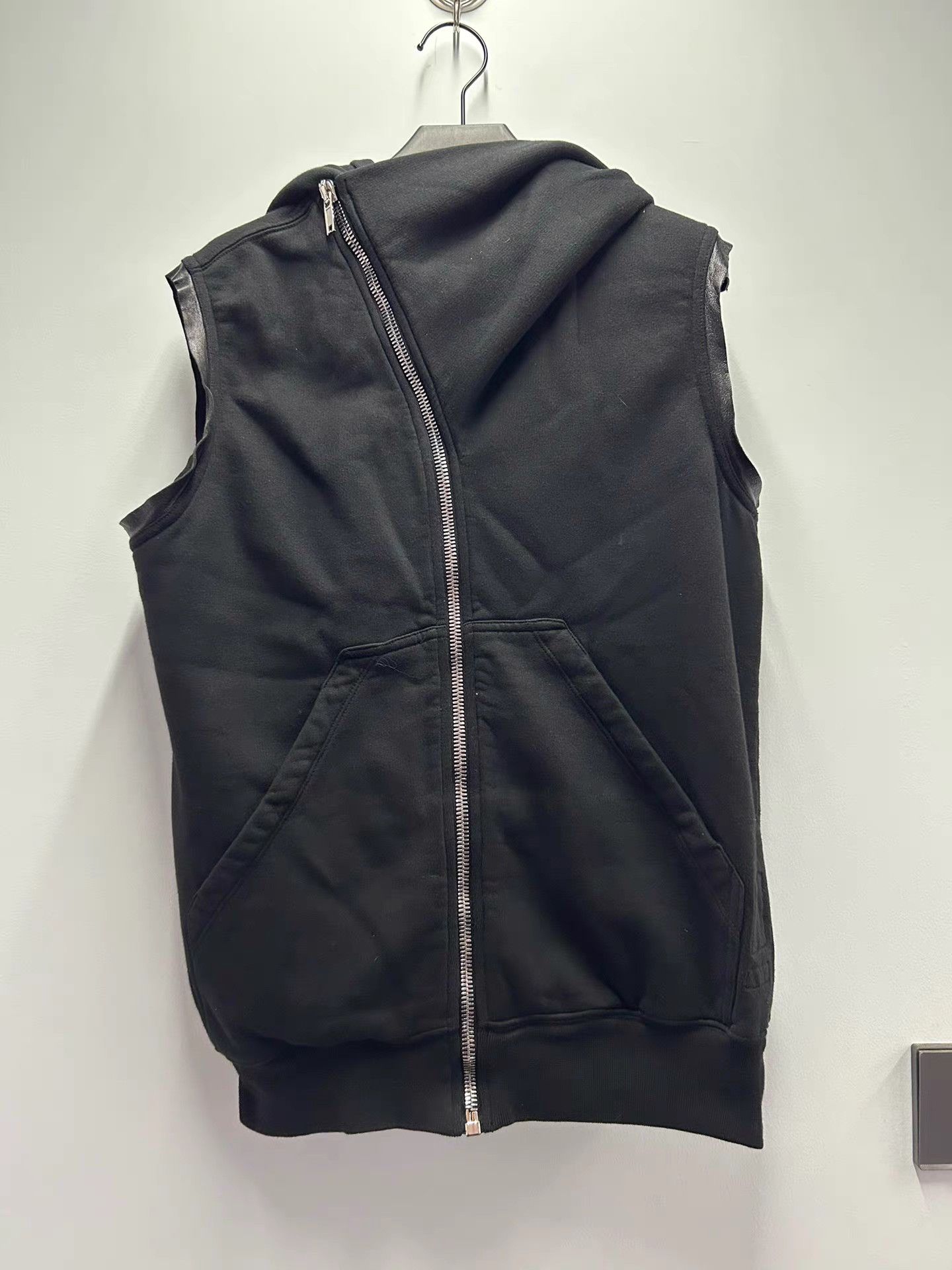 Rick Owens Rick Owens wizard hat vest Size US S / EU 44-46 / 1 - 1 Thumbnail
