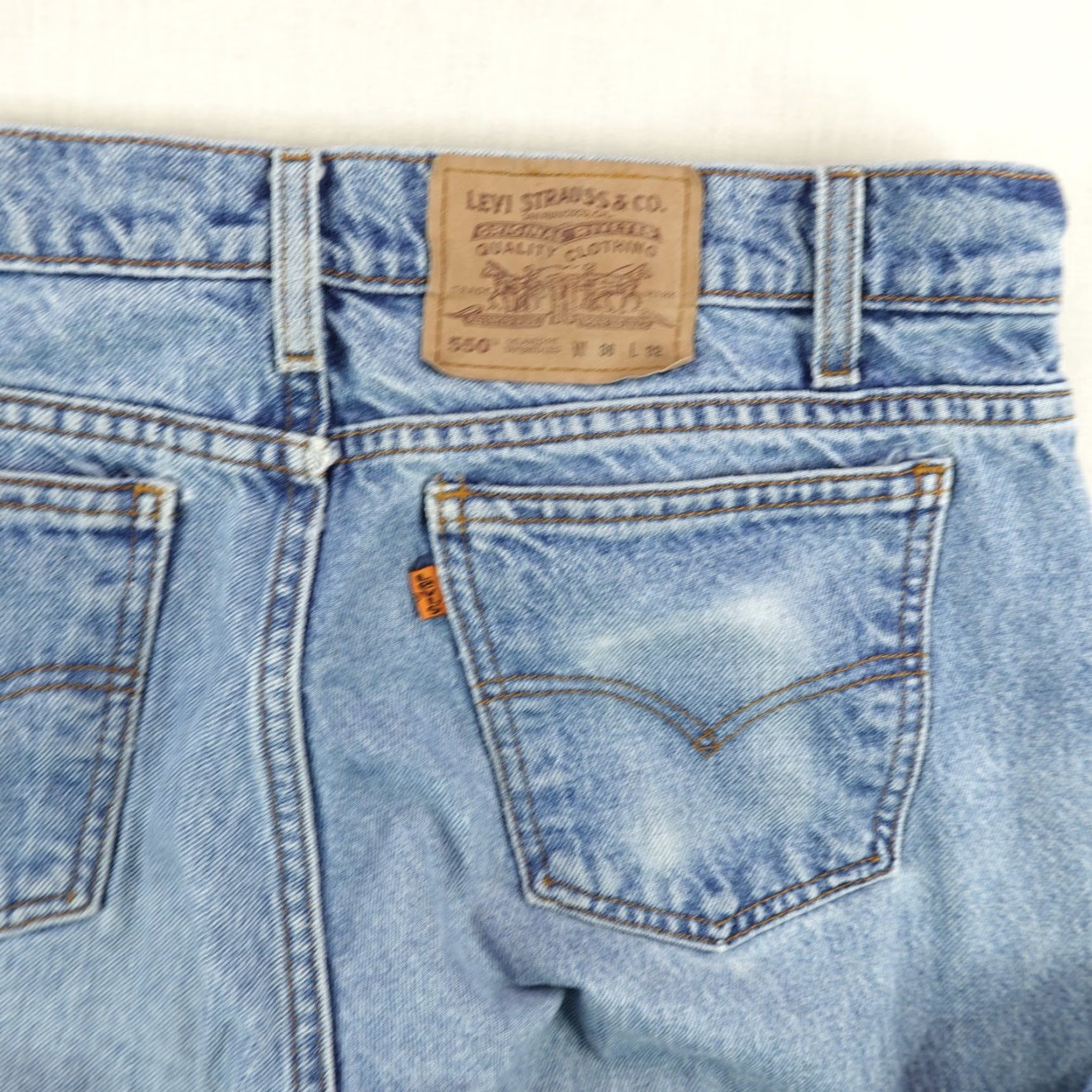 Levi's VINTAGE Levi's Jeans Mens 36x32 Blue Denim 550 Relaxed Tapered Fit Orange Tab 90s Mens/Jeans/Levi's 550/Regular/Blue Size US 33 - 7 Thumbnail
