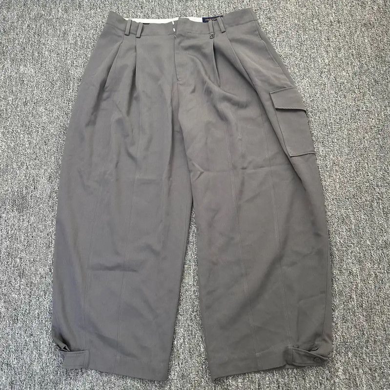 Louis Vuitton Louis Vuitton Gray Wool Casual Pants for Men 0089 Size US 34 / EU 50 - 1 Thumbnail