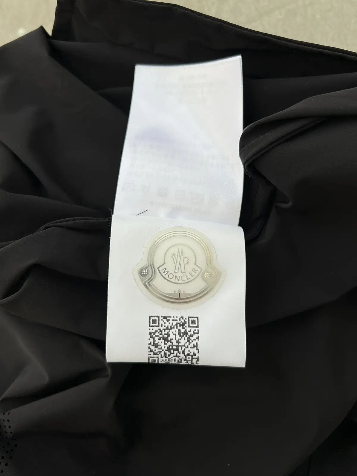 Moncler Moncler Escalle Shell Matte Jacket - dmc99 Size US XL / EU 56 / 4 - 9 Thumbnail