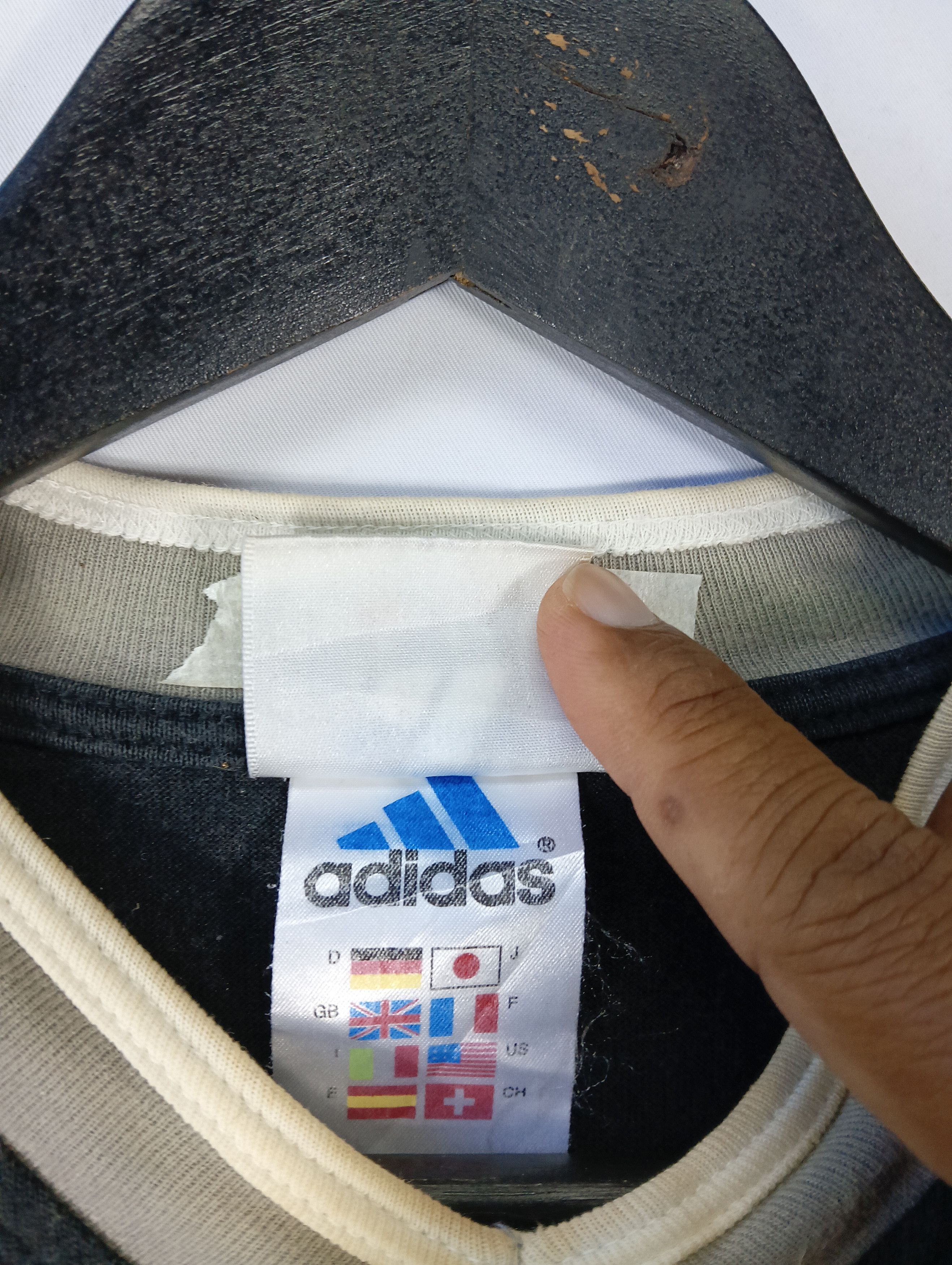 Adidas × Vintage vinatge adidas v net stripe Size US M / EU 48-50 / 2 - 6 Thumbnail