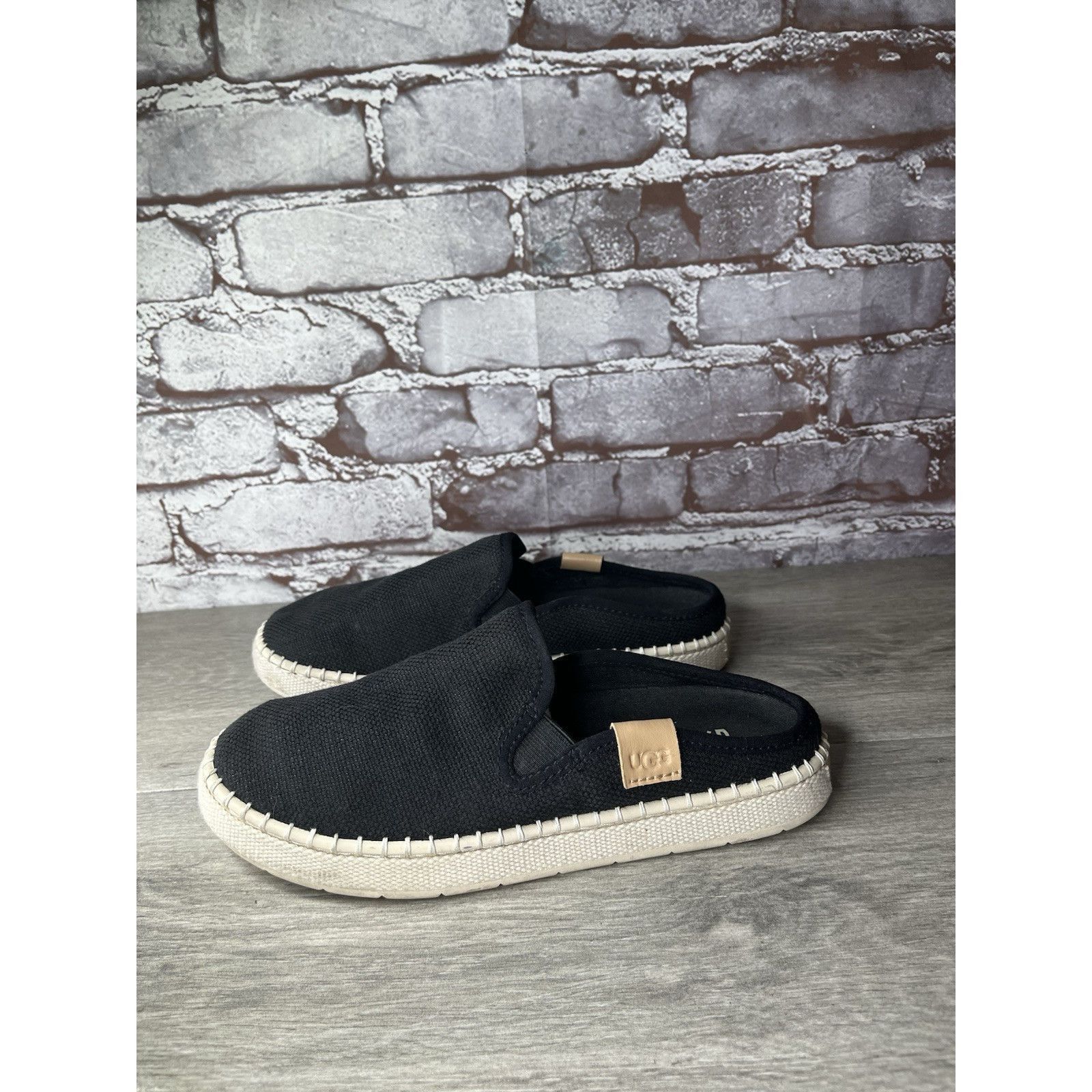 Ugg Ugg Black Delu Sneakers Canvas Slip On Mules Shoes Women’s S Size US 6 / IT 36 - 17 Thumbnail