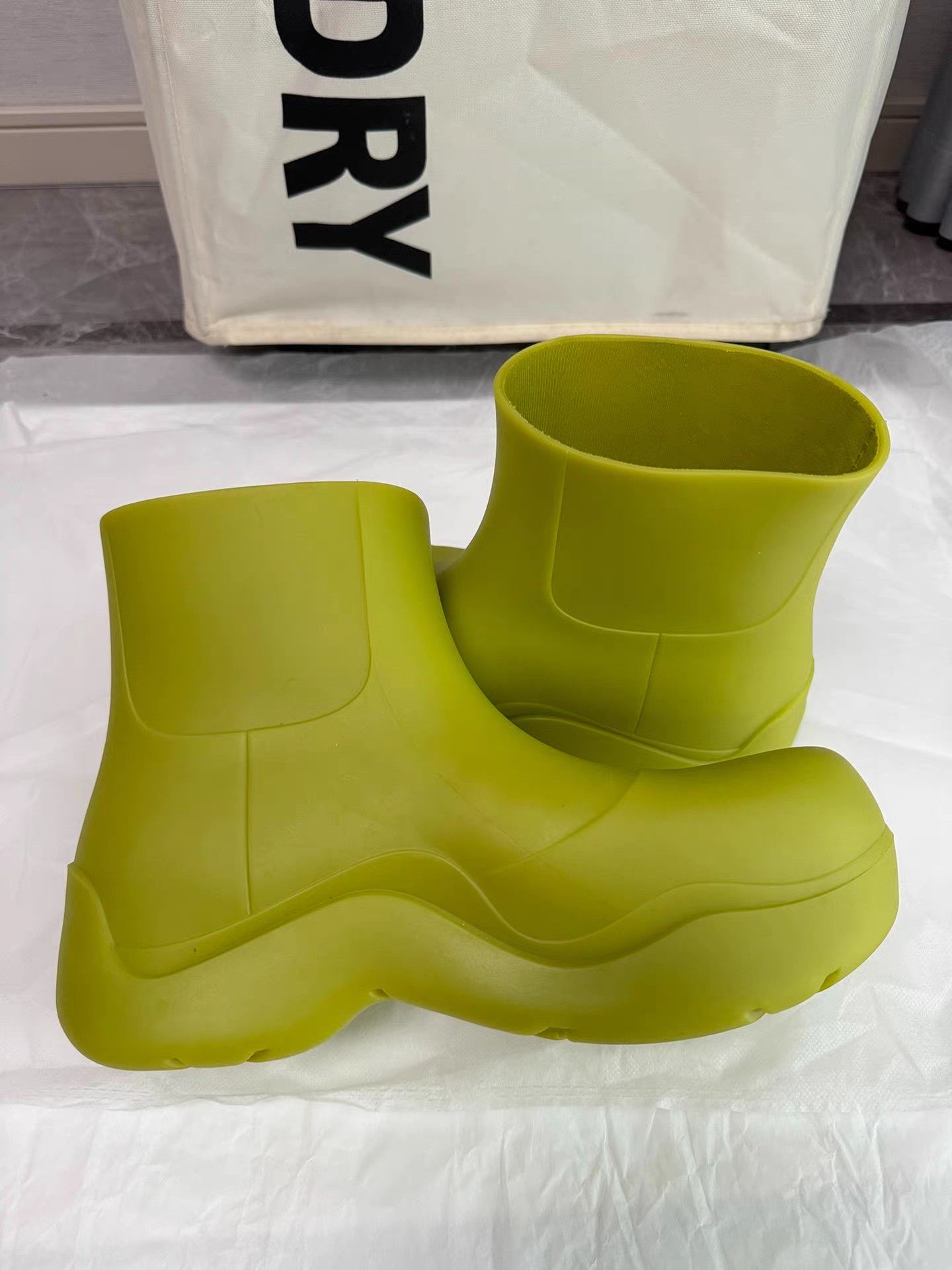 Bottega Veneta Bottega Veneta Puddle Rain Boots K6 Size US 7 / EU 40 - 7 Thumbnail