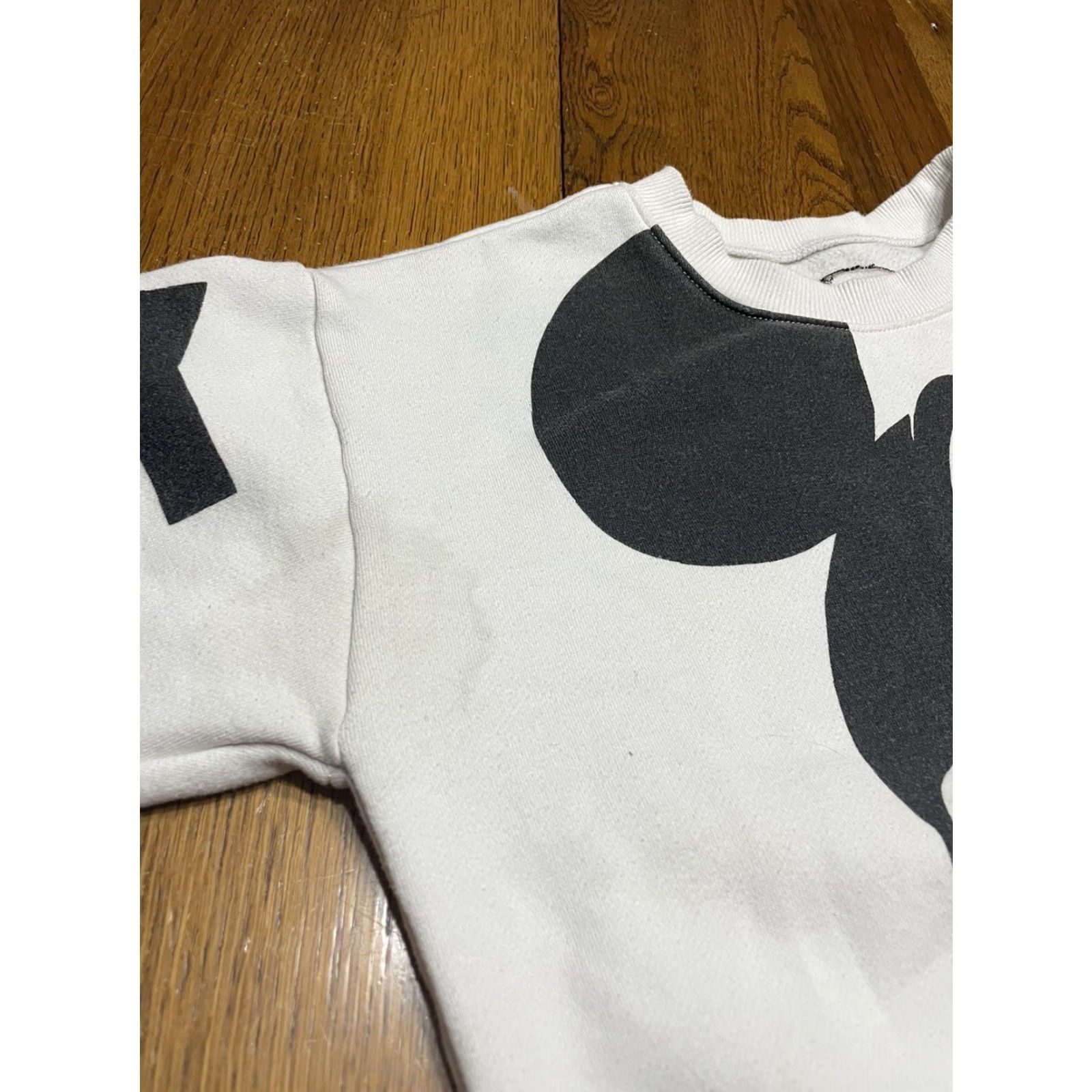 Vintage VINTAGE Mickey Mouse Sweatshirt M White Front Back Big-Print Big-Face Crew Neck Pullover Unisex Adults Size M Graphic Print Size US M / EU 48-50 / 2 - 6 Thumbnail