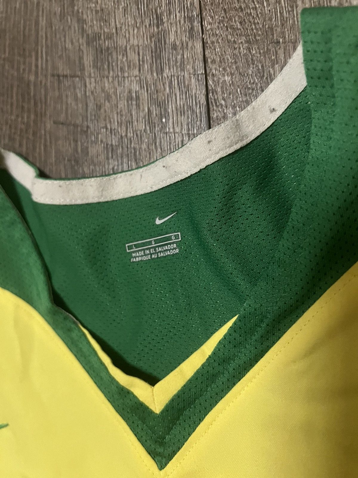 Nike Vintage Nike BRAZIL Home Soccer Jersey Shirt Size Large Size US L / EU 52-54 / 3 - 4 Thumbnail