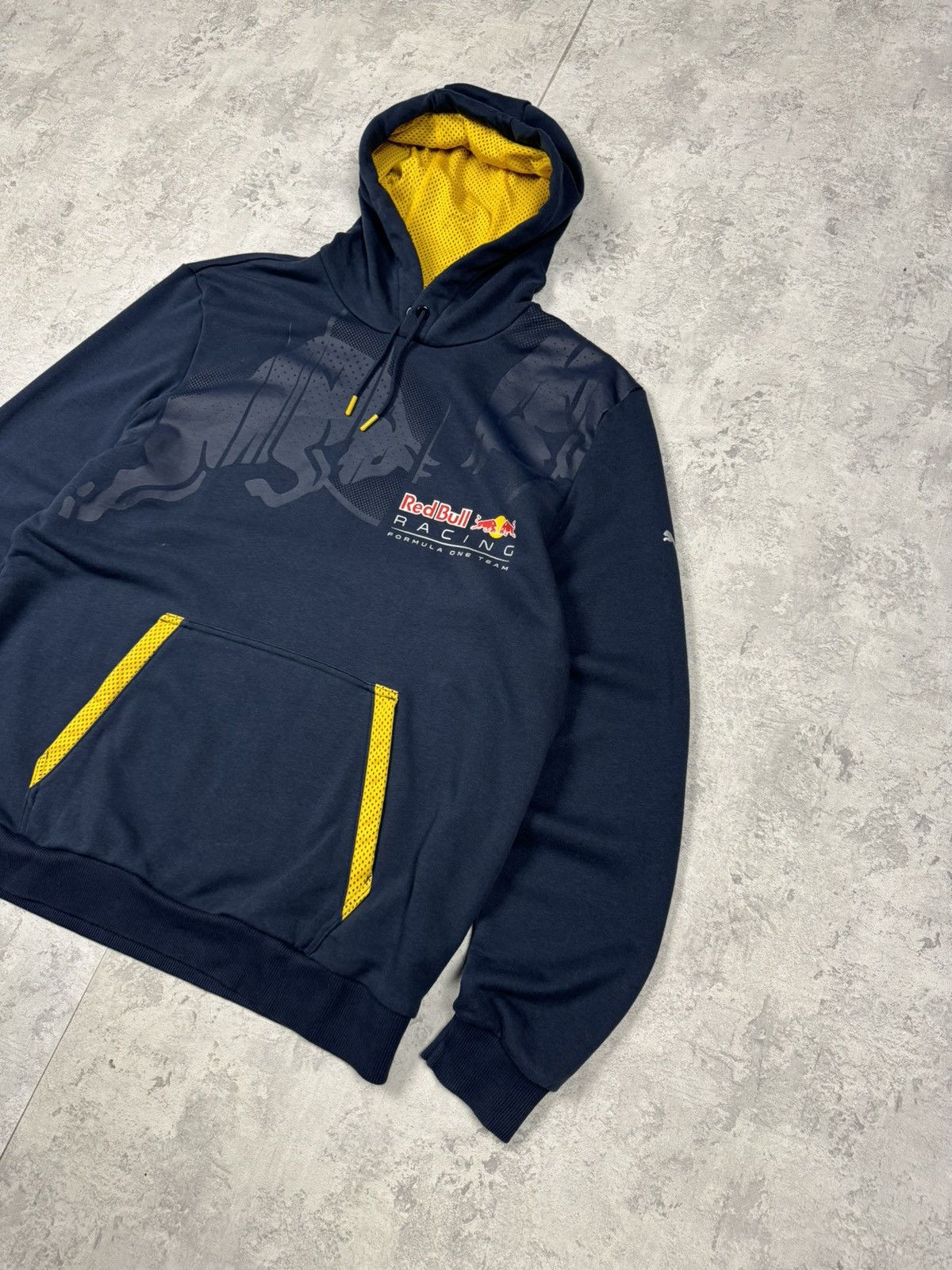 Red Bull Puma Red Bull Racing Formula One Team Hoodie Big Logo SizeXL Size US XL / EU 56 / 4 - 4 Thumbnail
