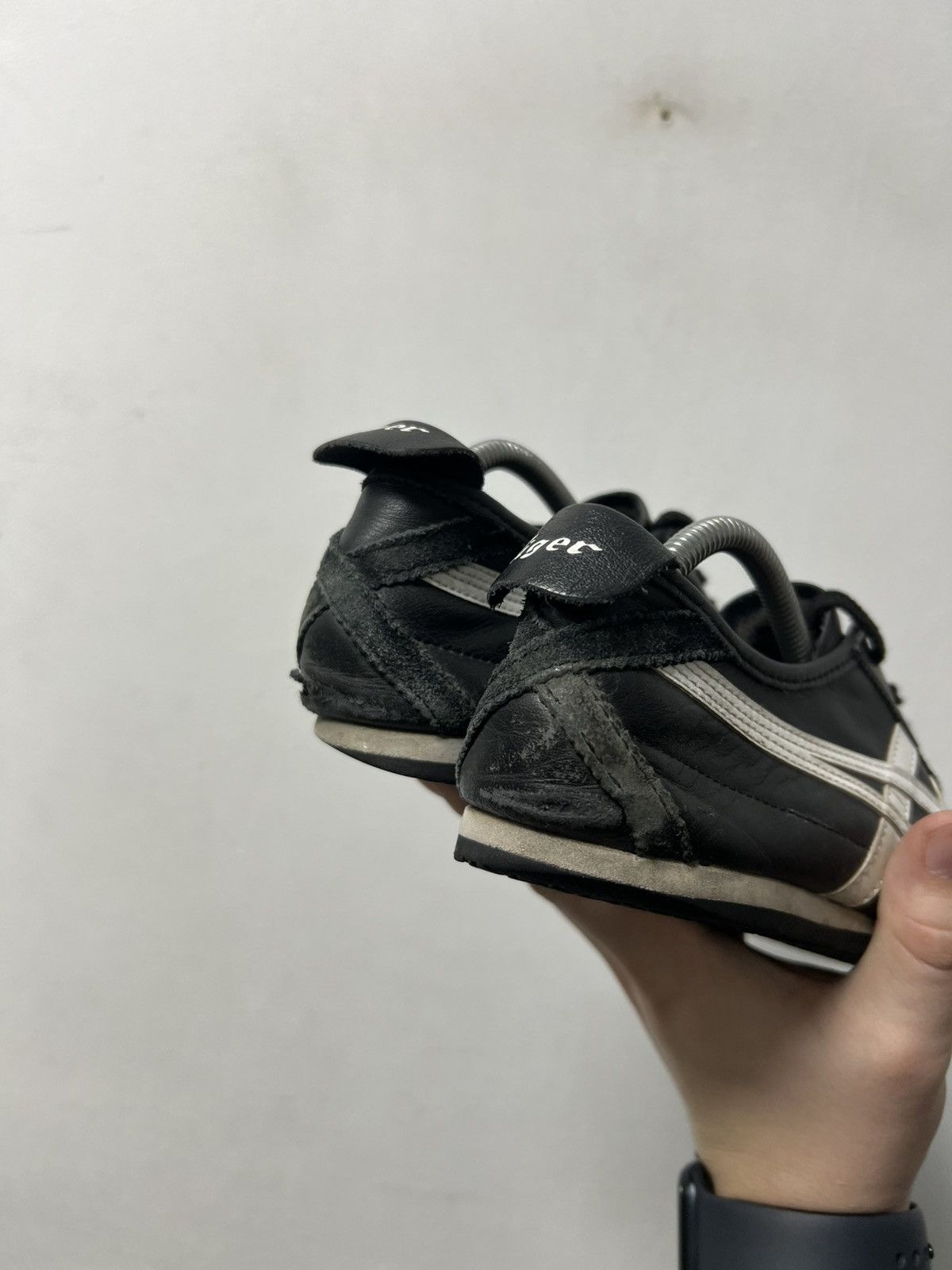 Asics Vintage Asics Tiger Onitsuka Sneakers shoes Size US 5 / EU 37 - 10 Thumbnail