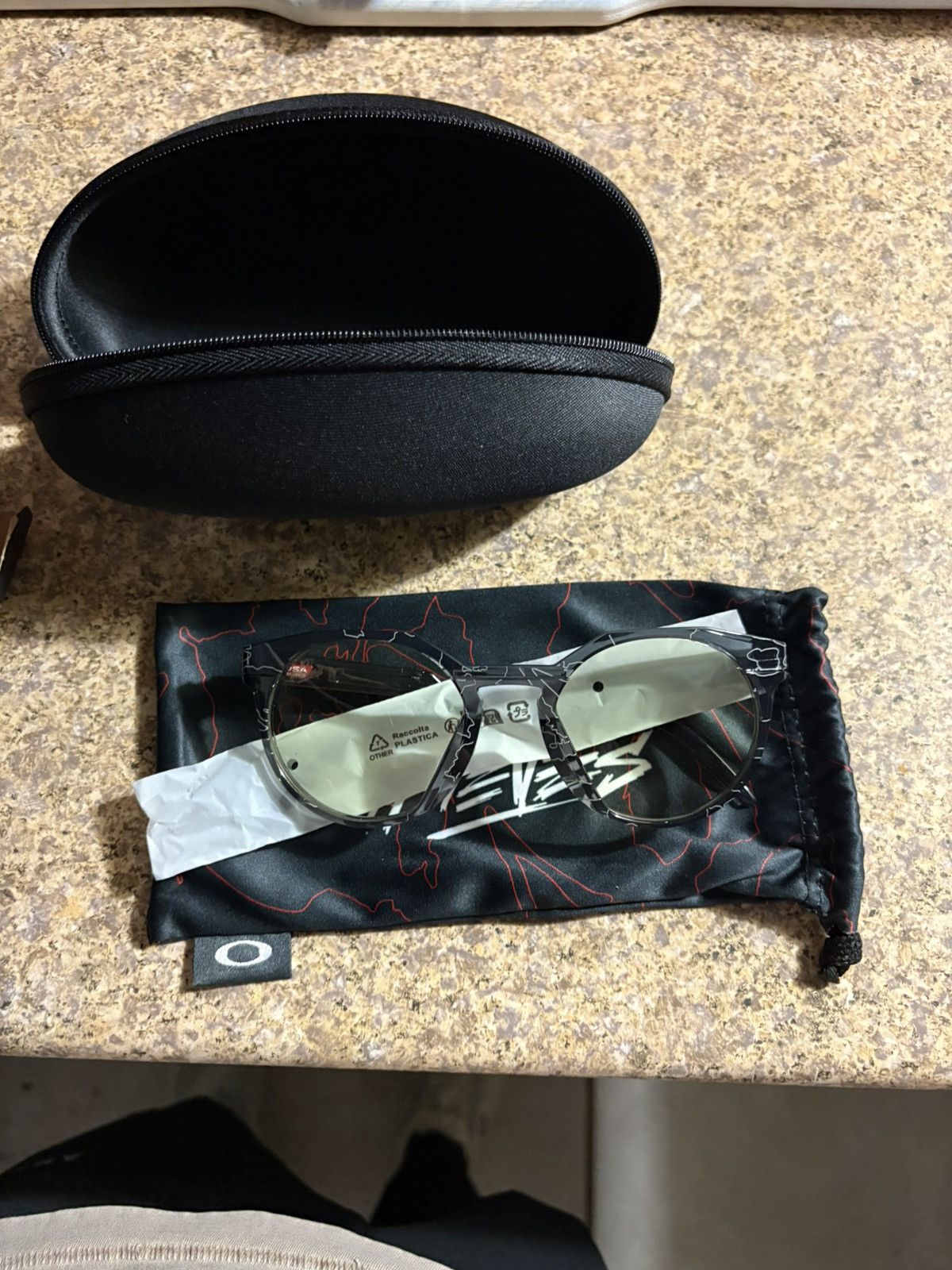100 Thieves × Oakley 100 Thieves Oakley Size ONE SIZE - 7 Thumbnail