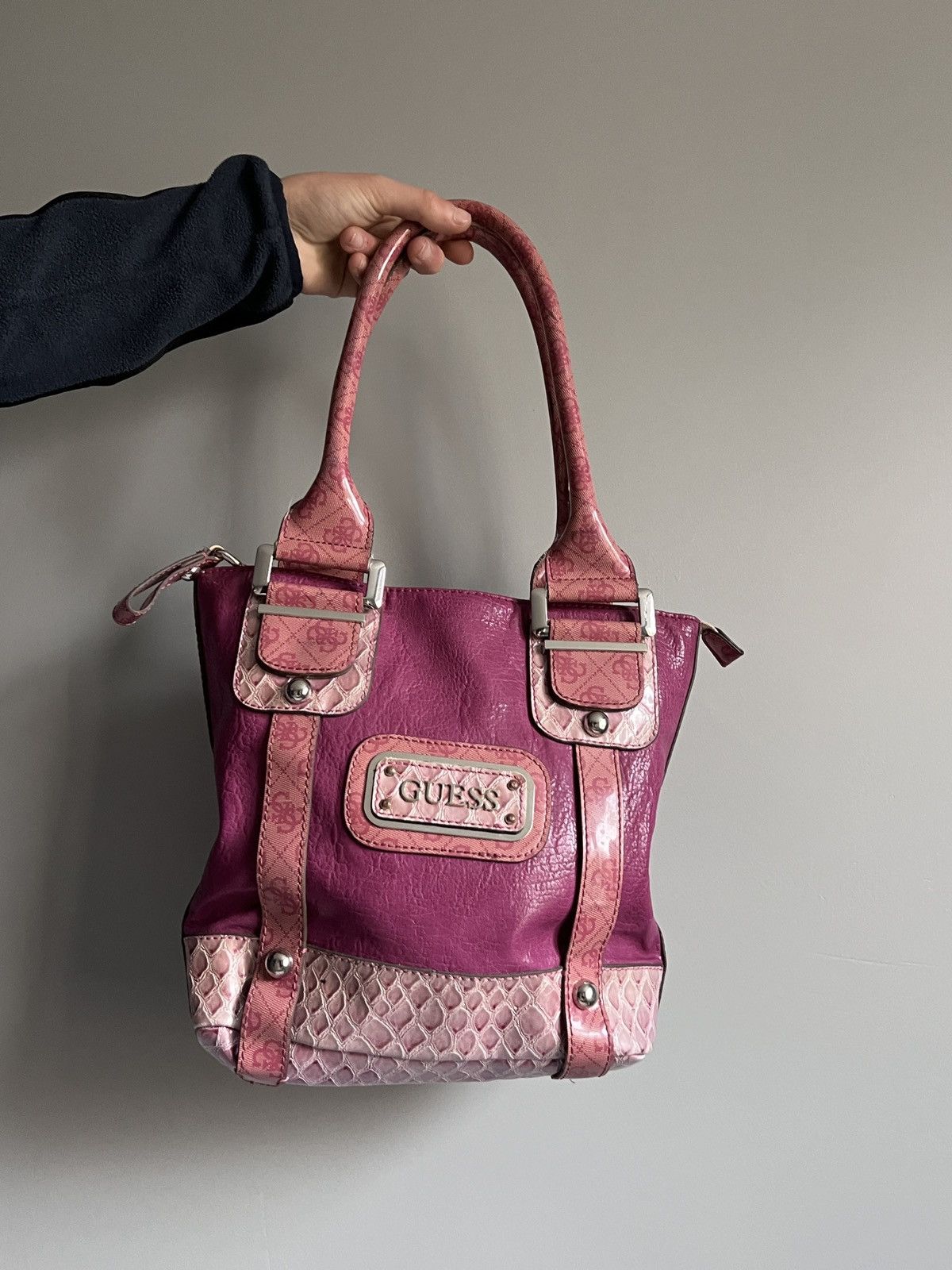 Guess Vintage Guess Avangarde Y2k Handle Bag Size ONE SIZE - 1 Thumbnail