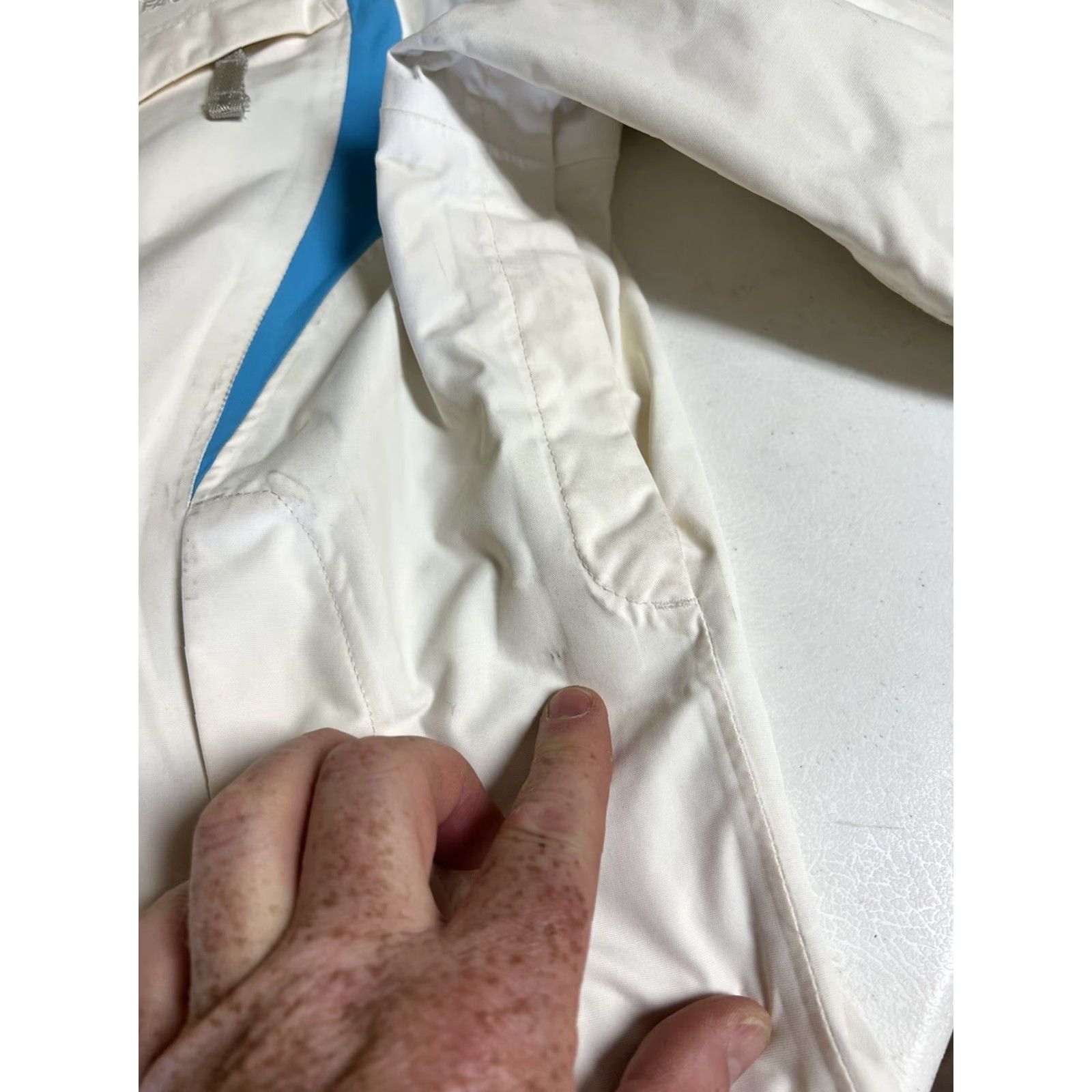 The North Face The North Face Womens Jacket Hyvent Medium White Hooded Ski Shell Vents Full Zip Size M / US 6-8 / IT 42-44 - 5 Thumbnail