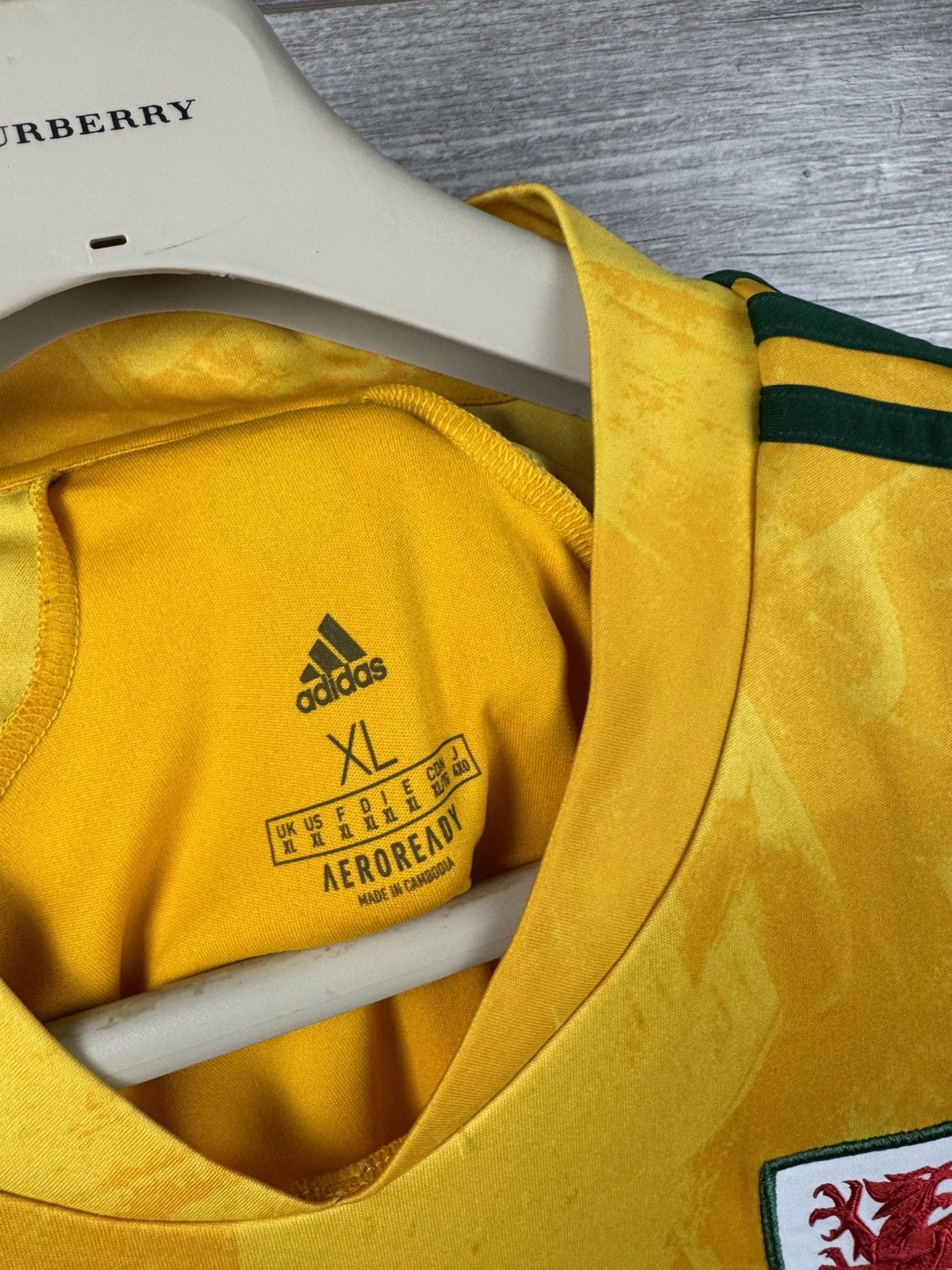 Adidas ADIDAS WALES NATIONALS AWAY 2020/2021 SOCCER JERSEY FOOTBALL Size US XL / EU 56 / 4 - 3 Thumbnail