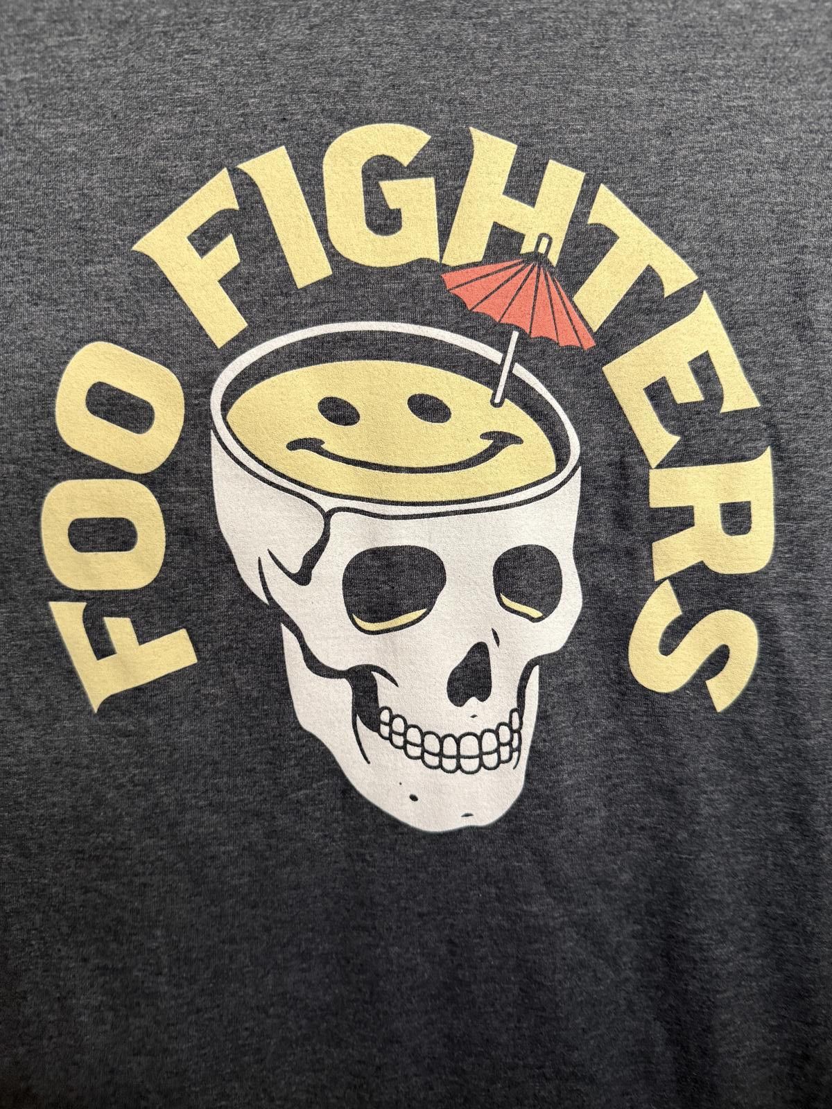 Gildan Foo Fighters Band Tee Mai Tai Skull Drink T-shirt 2XL Size US XXL / EU 58 / 5 - 3 Thumbnail