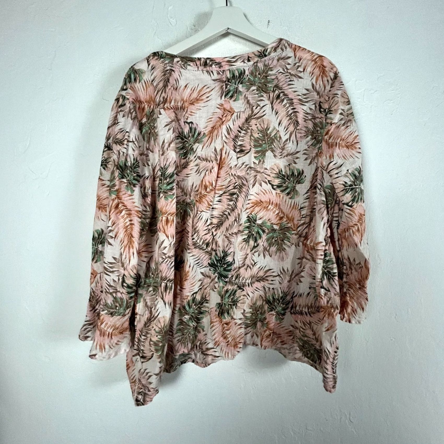 J. Jill J.Jill Love Linen Blouse Top 1X Pink V-Neck 3/4 Sleeve Tropical Print Lightweight Womens Shirt Size XL / US 12-14 / IT 48-50 - 2 Thumbnail