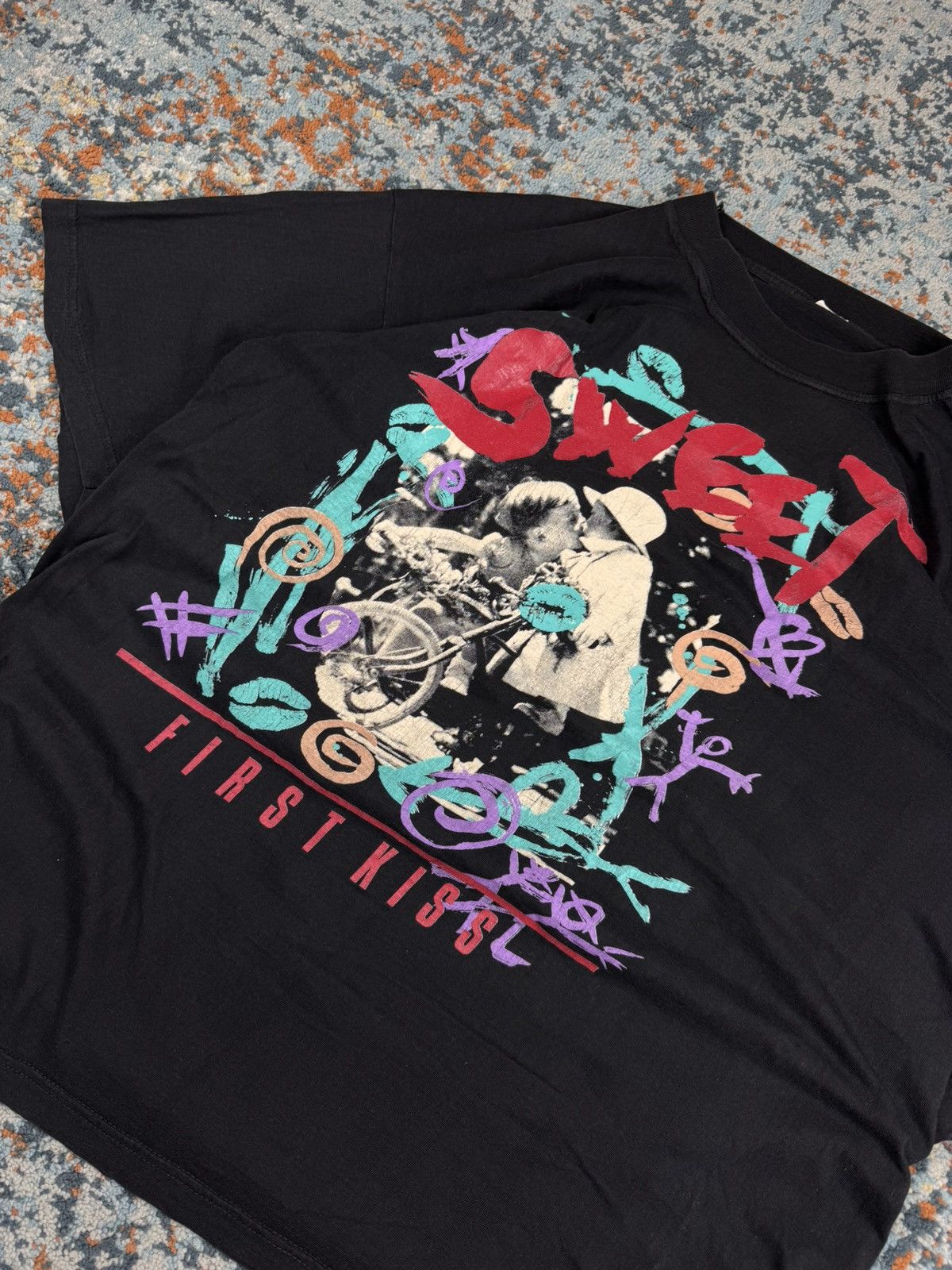 Vintage Rare Vintage 90s Kim Anderson first kiss art graphic tee Size US XL / EU 56 / 4 - 3 Thumbnail