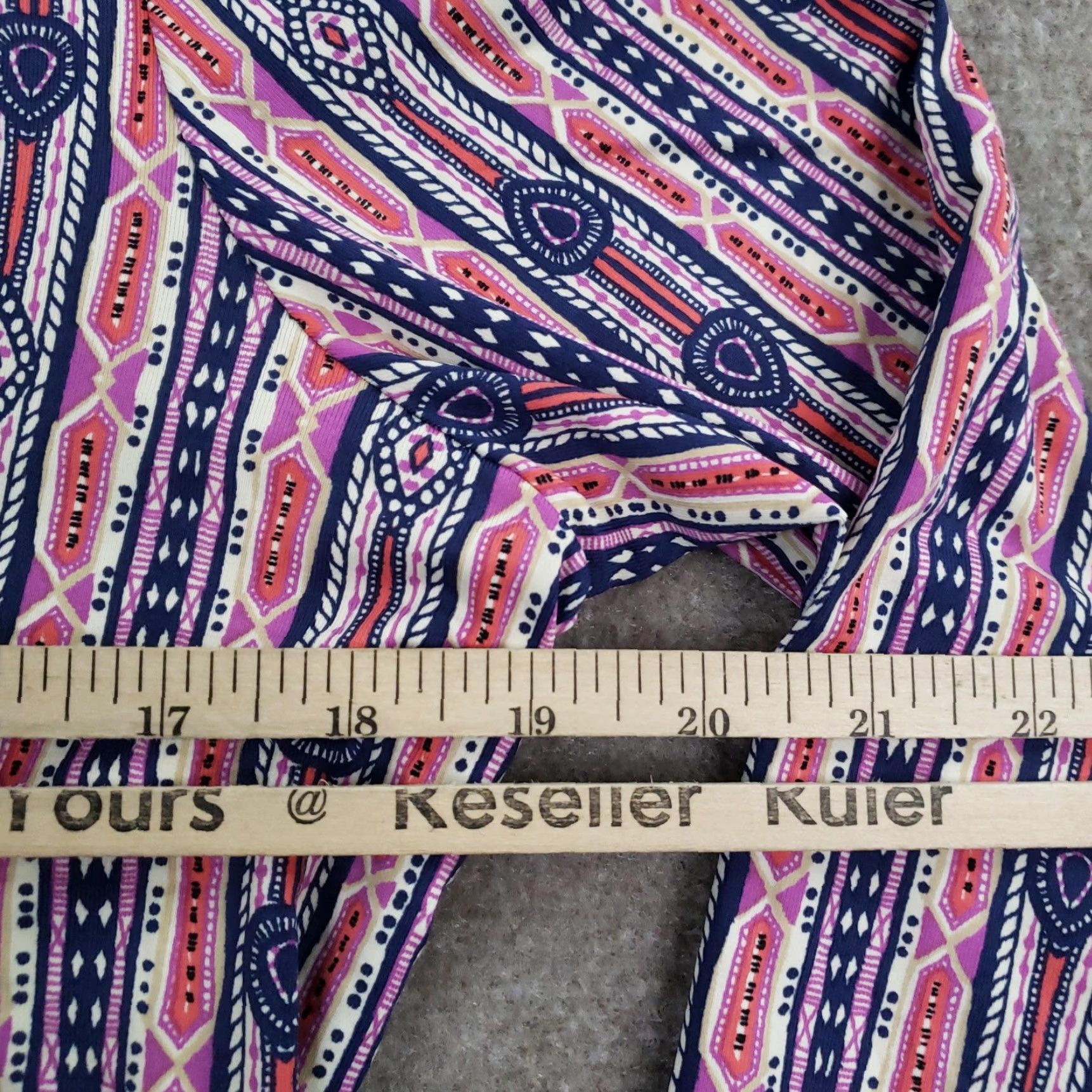 J.McLaughlin J. McLaughlin Tunic Shirt Women Medium Pink Navy Paisley Print 3/4 Sleeve Stretch Blouse Size M / US 6-8 / IT 42-44 - 3 Thumbnail