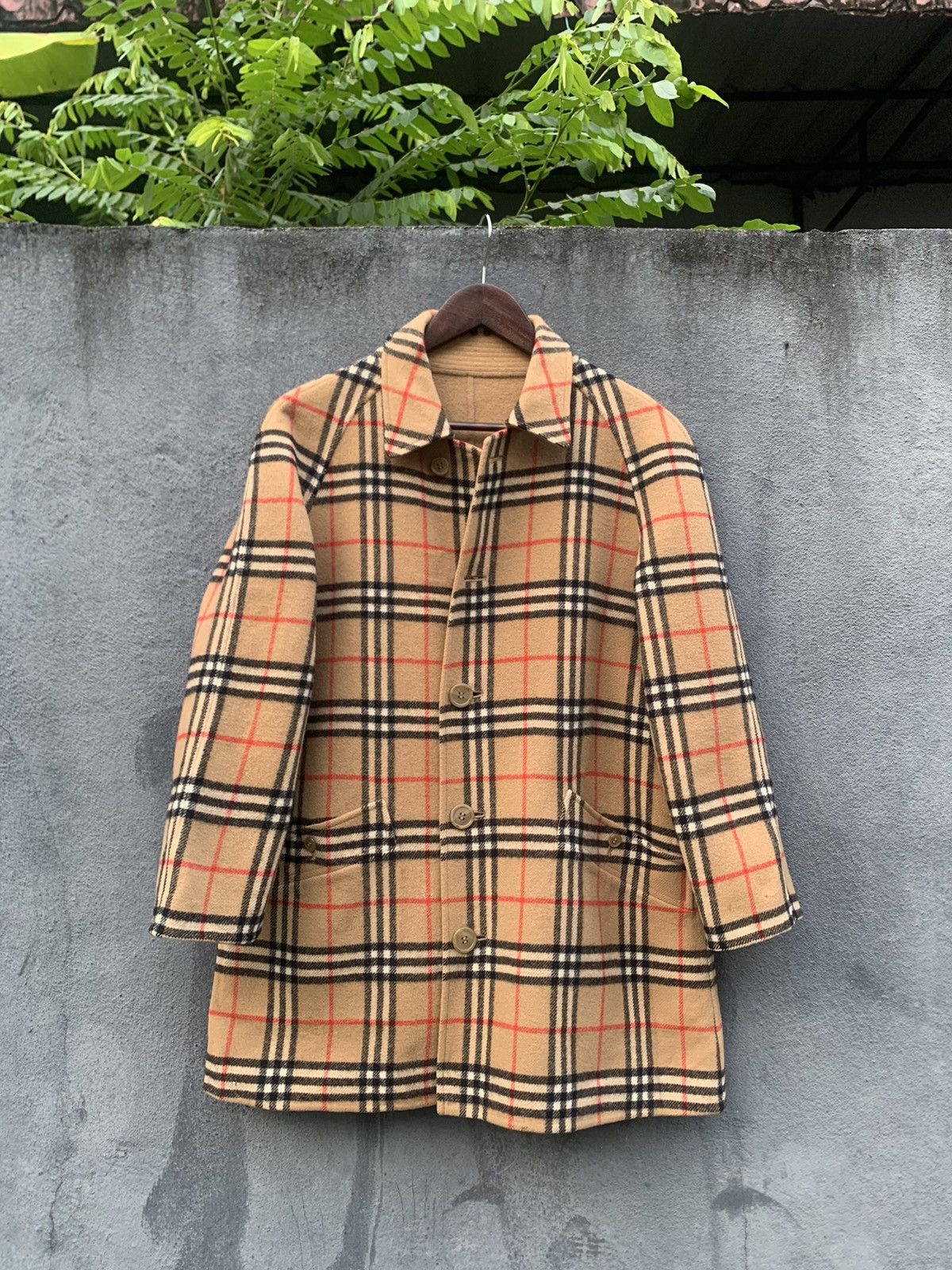 Burberry 🔥BURBERRYS NOVA CHECK WOOL REVERSIBLE JACKET (WOMAN) Size US M / EU 48-50 / 2 - 3 Thumbnail