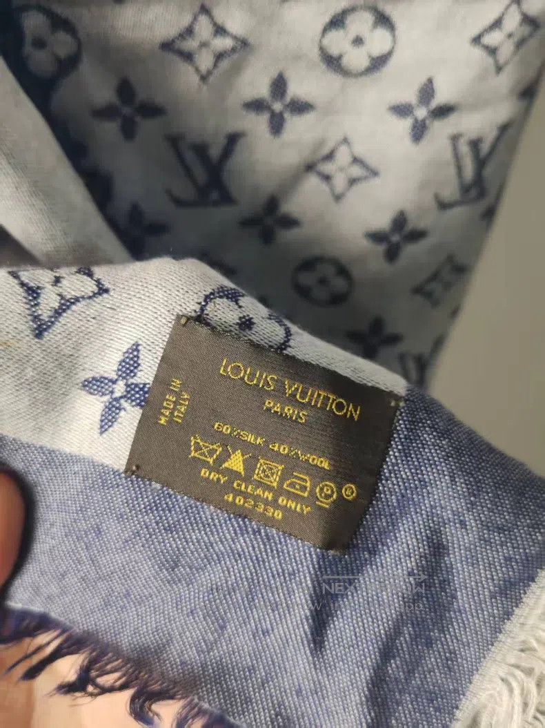 Louis Vuitton Louis Vuitton Shawl Scarf Size ONE SIZE - 4 Thumbnail