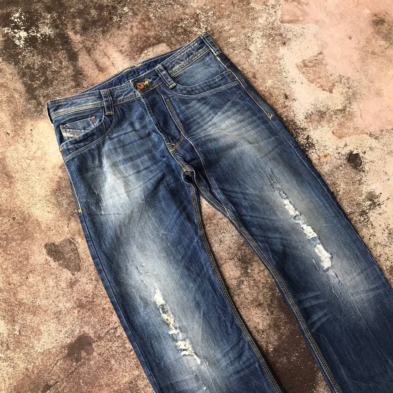 Diesel DIESEL INDUSTRY TIMMEN REGULAR STRAIGHT DISTRESSED DENIM Size US 30 / EU 46 - 4 Thumbnail
