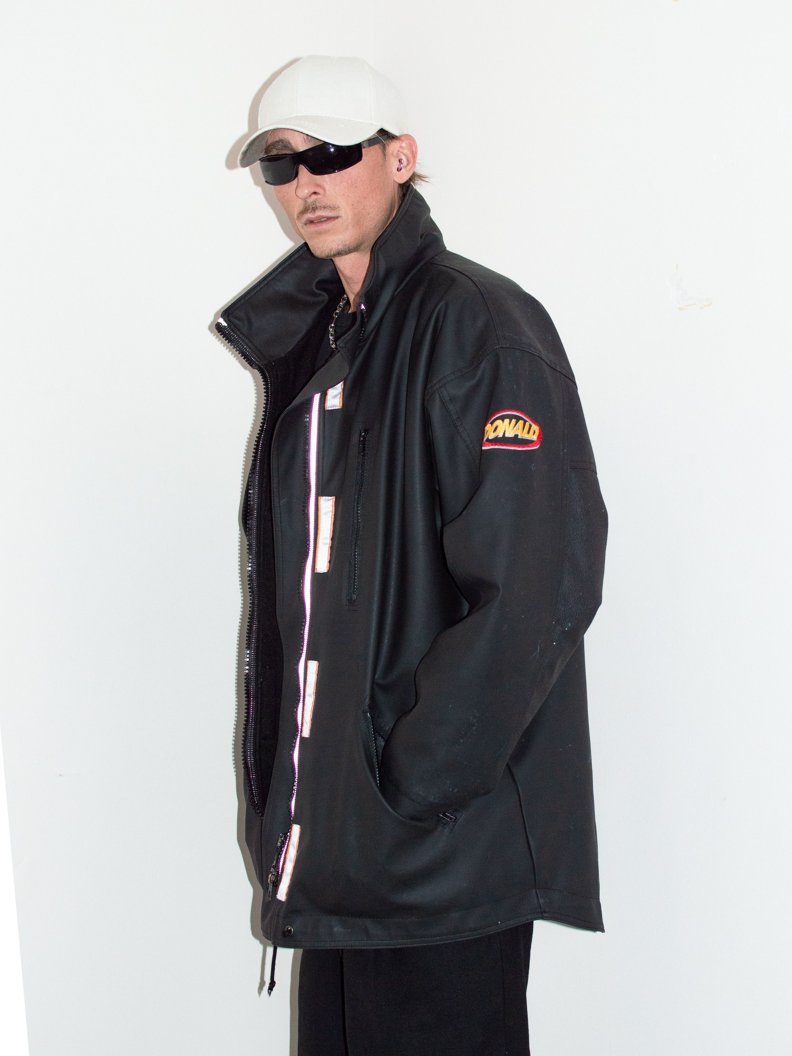 Japanese Brand × Vintage Rare Embroidered Donald Duck Snowboarding Streetwear Jacket Size US XL / EU 56 / 4 - 3 Thumbnail