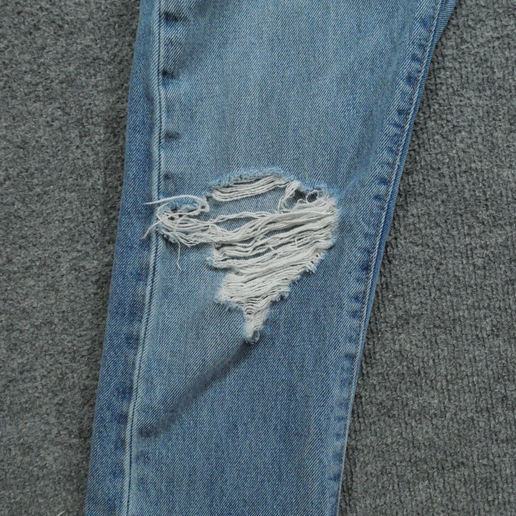 Levi's Levi's 505 Jeans Mens 28 Cropped Distressed Denim Blue 5-Pocket Regular Rise Mid Inseam 23 Jeans Shirt? Size US 30 / EU 46 - 2 Thumbnail