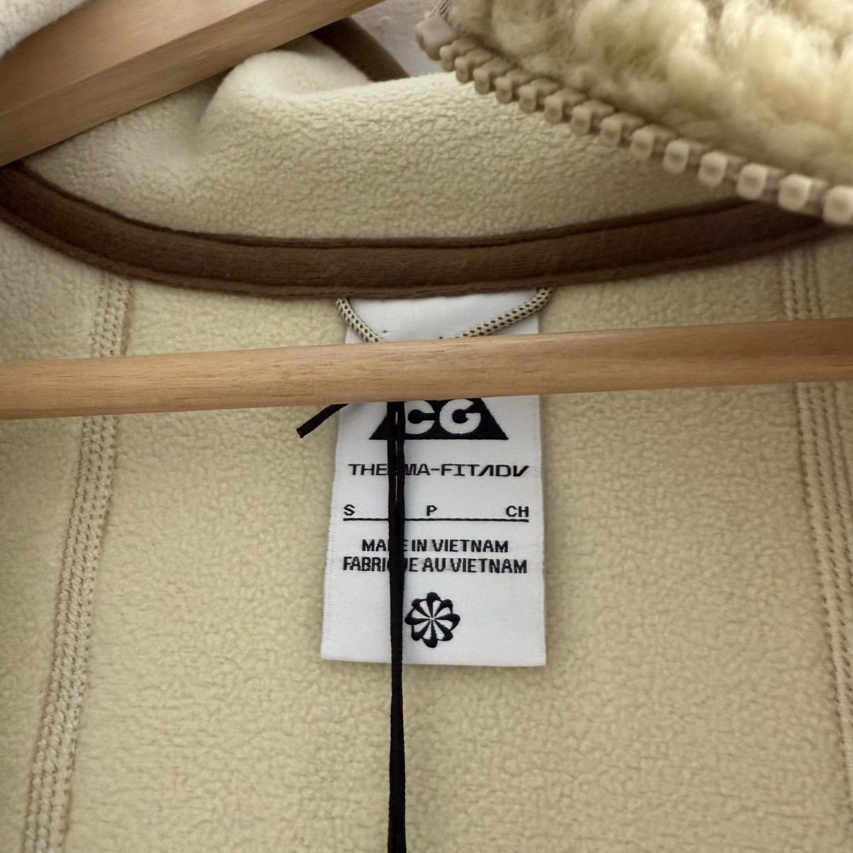 Nike Nike ACG Sherpa Fleece Zip Up Jacket Beige Brown NWT Small Size US S / EU 44-46 / 1 - 6 Thumbnail