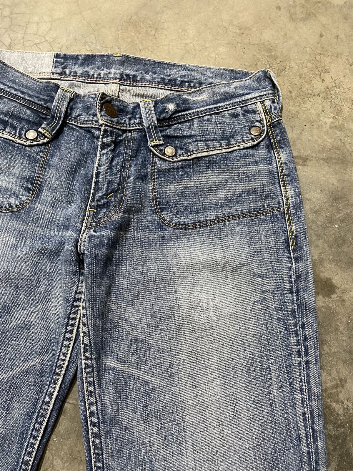 Levi's × Vintage Vintage Levi’s Washed Blue Distressed Grunge Low Rise Jeans Size US 32 / EU 48 - 13 Thumbnail