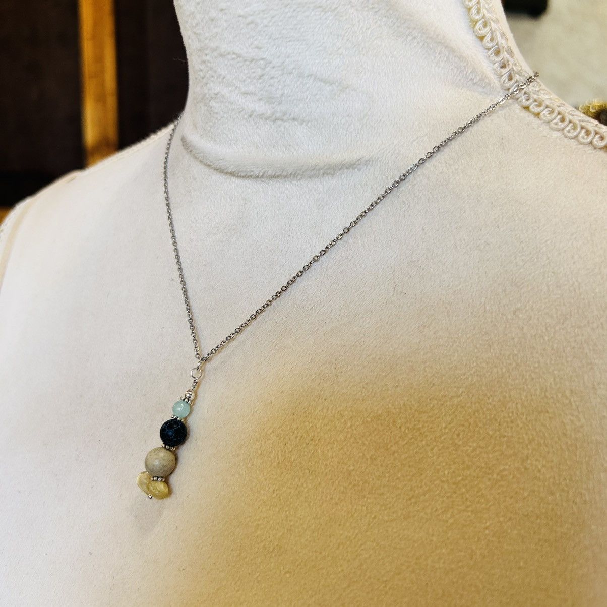 Handmade Handcrafted elegant genuine stone pendant on chain necklace Size ONE SIZE - 4 Thumbnail