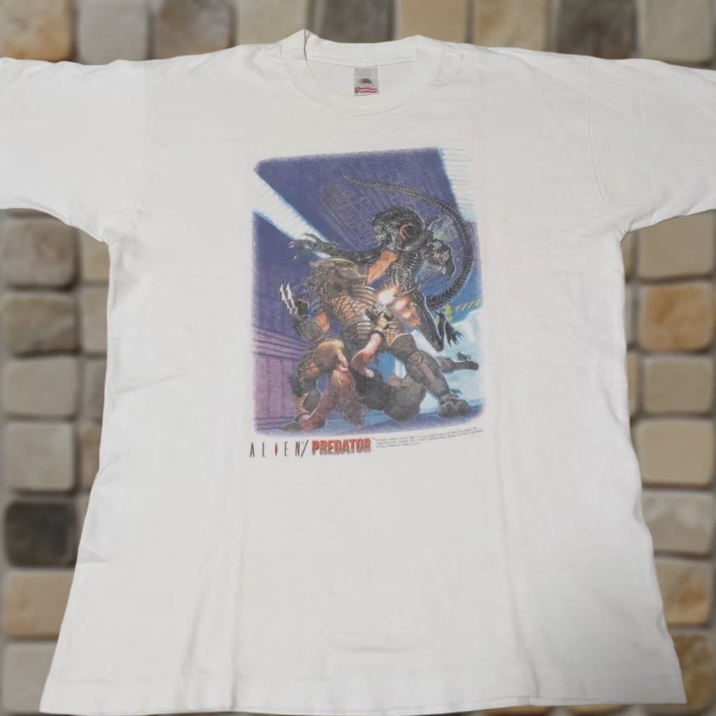 Fruit Of The Loom Vintage 1996 Alien vs Predator Shirt L White Rare Japan Promo Used Adult Men Fruit of the Loom Size US L / EU 52-54 / 3 - 1 Thumbnail
