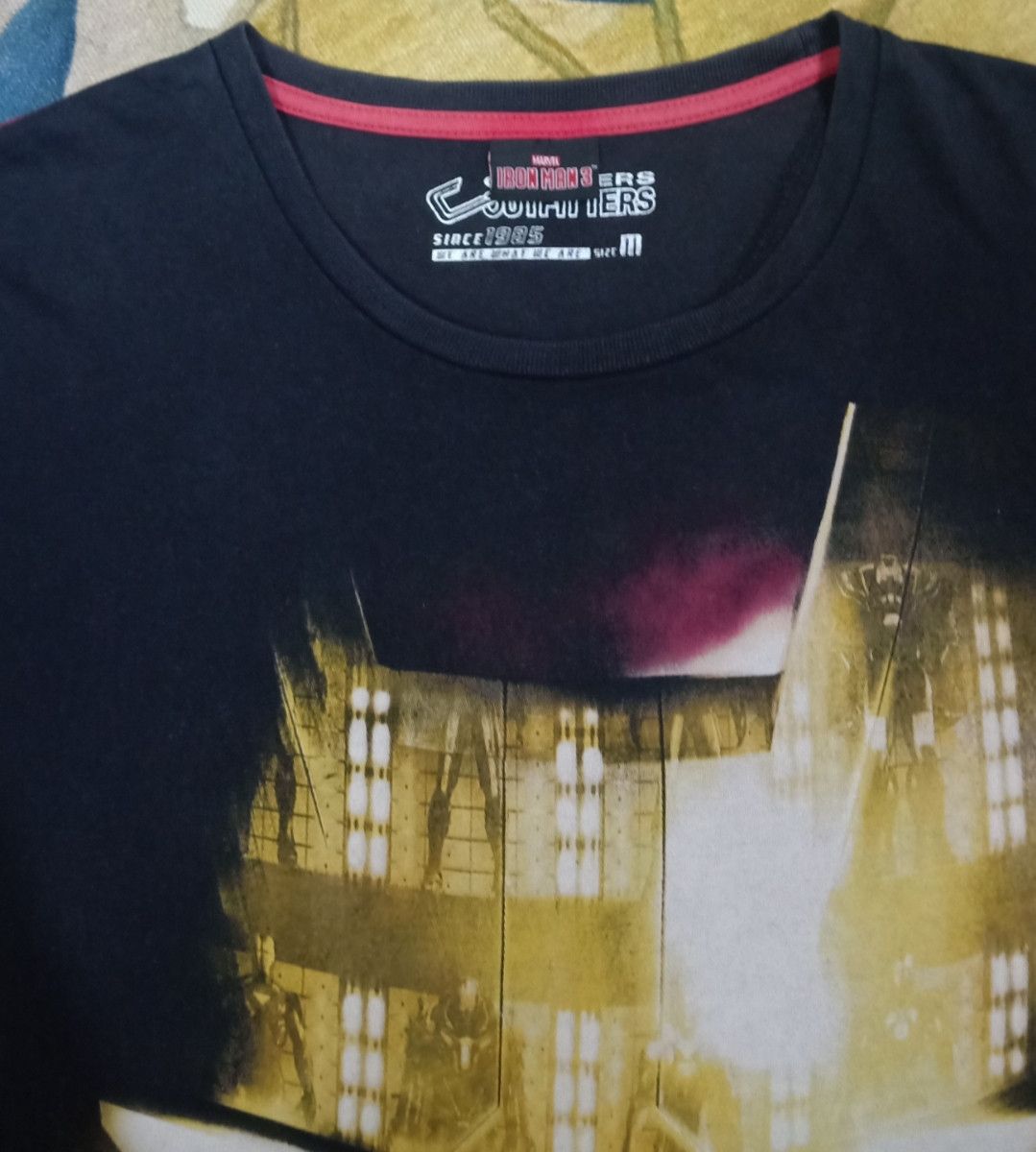 Marvel Comics × basketcase gallery Marvel Iron Man 3 x Charges Outfitters T-shirt Size US M / EU 48-50 / 2 - 11 Thumbnail