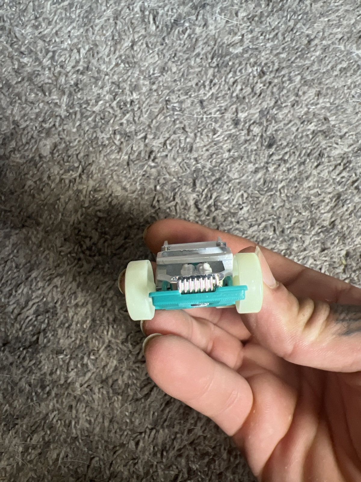 Hypebeast 2015 Mattel Hot Wheels Bone Speeder Size ONE SIZE - 4 Thumbnail