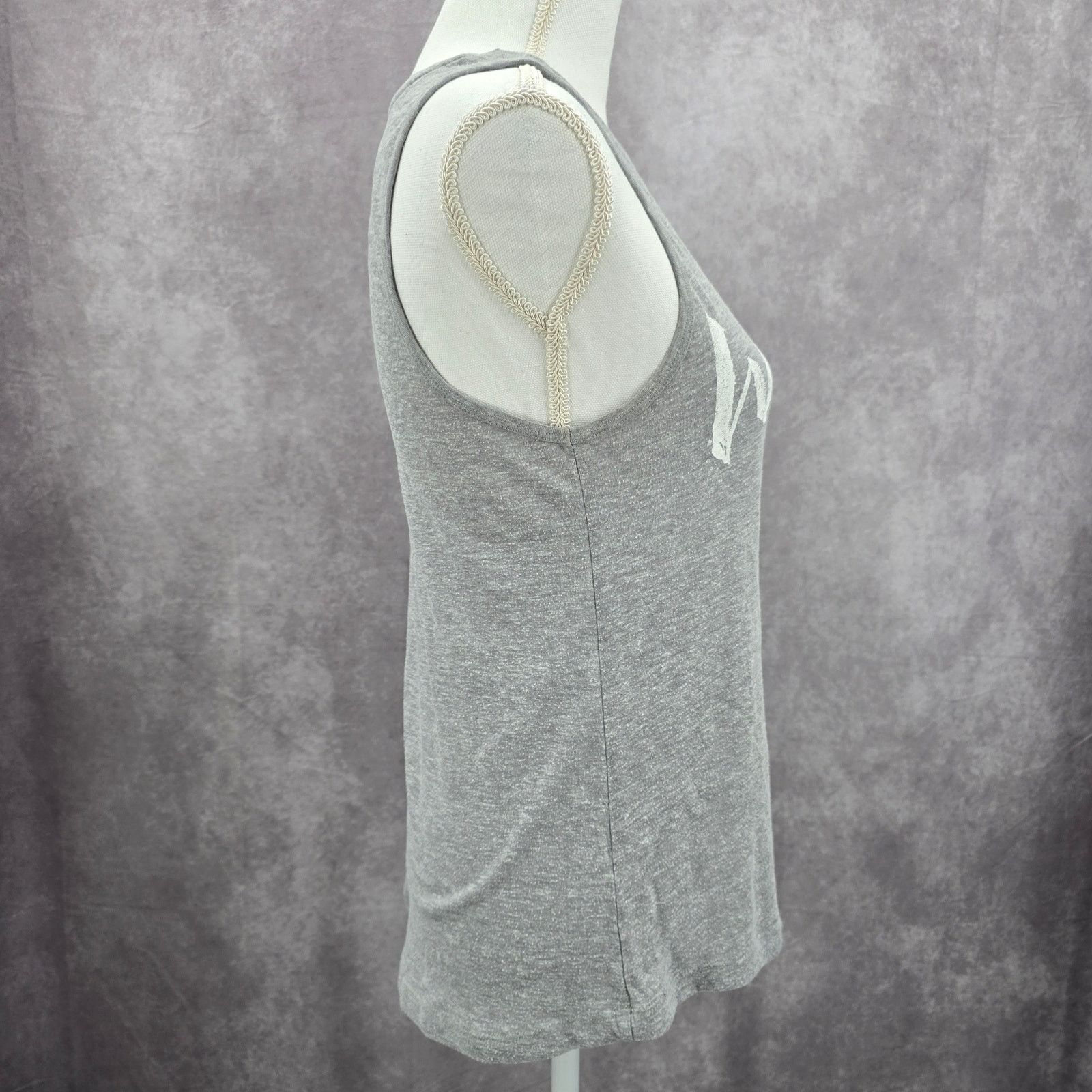 Old Navy Old Navy Active Gray Warrior Tank Activewear Top Small Size S / US 4 / IT 40 - 3 Thumbnail