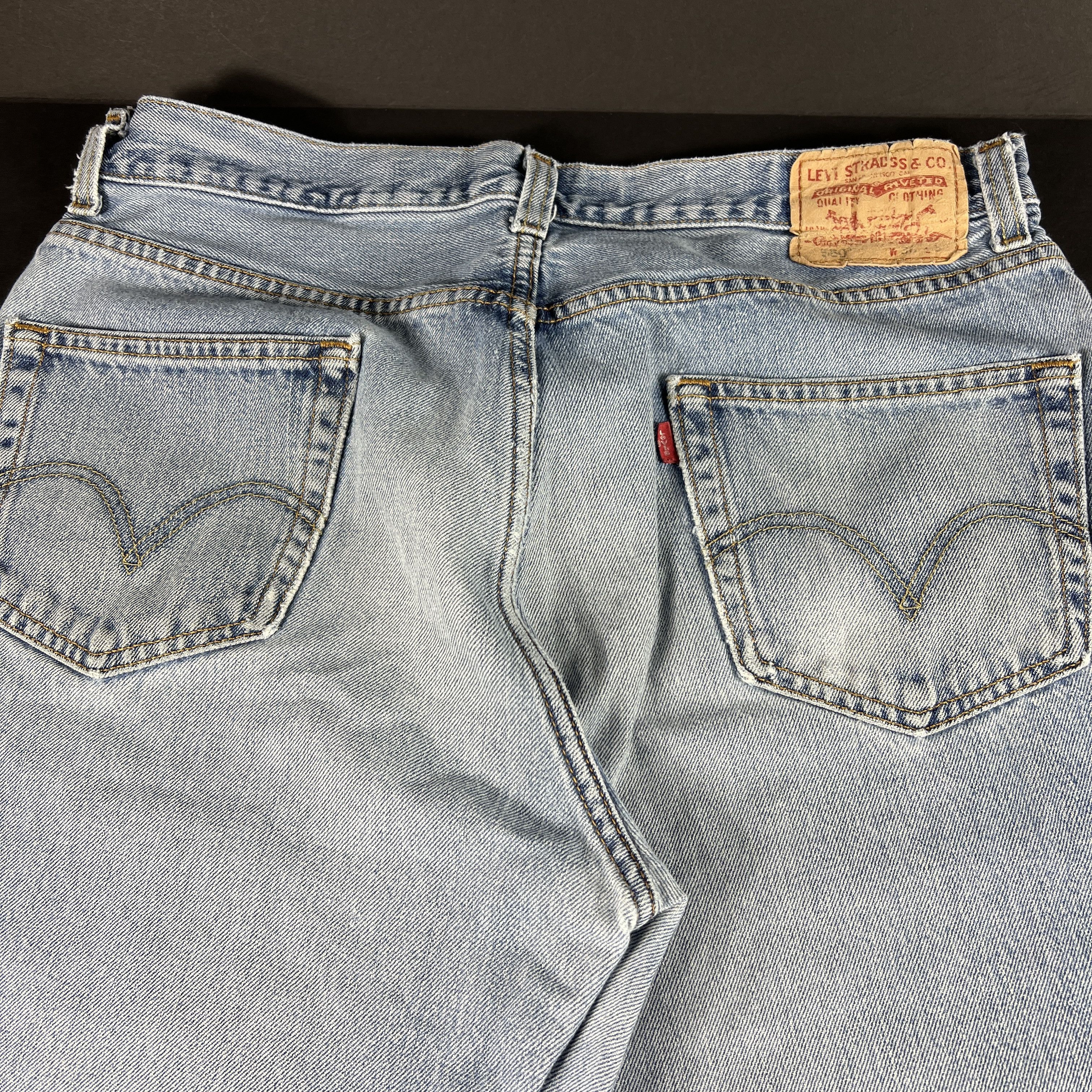 Y2K Levi's Jeans 550 Relaxed Blue Faded Thrashed Denim