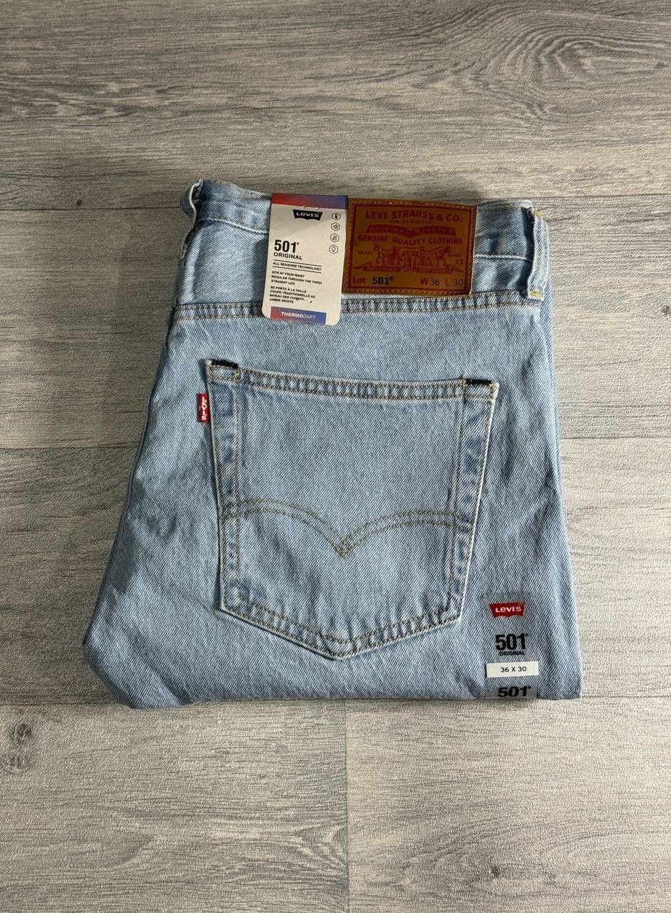Levi's Levi’s 501 Thermodapt Jeans in Light Blue W36 L30 Size US 36 / EU 52 - 1 Thumbnail