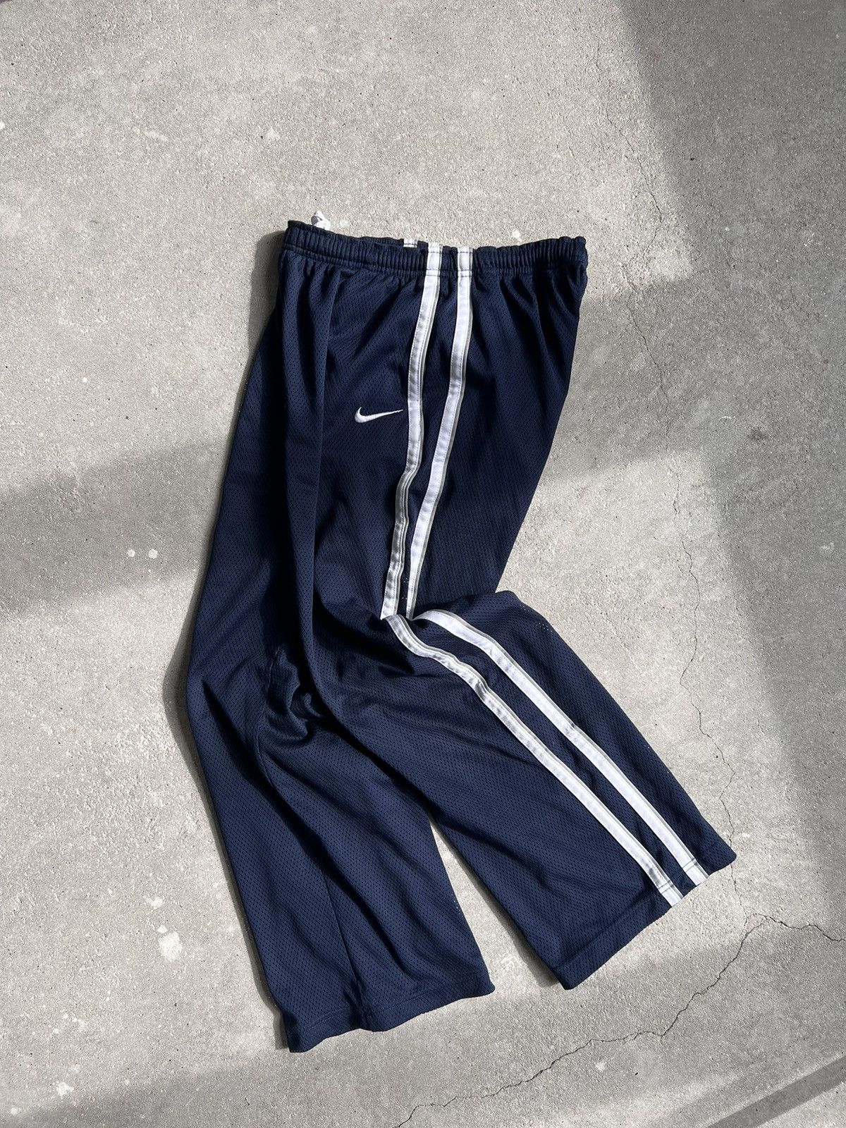 Nike Vintage Nike Track Pants Mesh Size US 30 / EU 46 - 1 Thumbnail