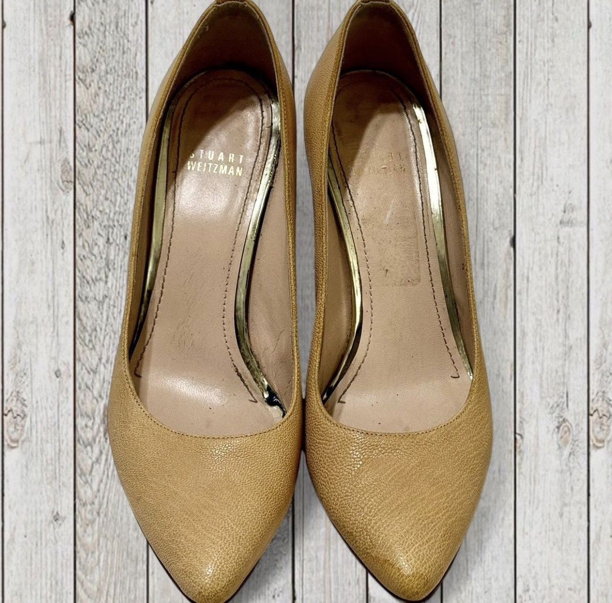 Stuart Weitzman Stuart Weitzman Tan Pebbled Leather Wedge Pumps | Size: 9M Size US 9 / IT 39 - 3 Thumbnail