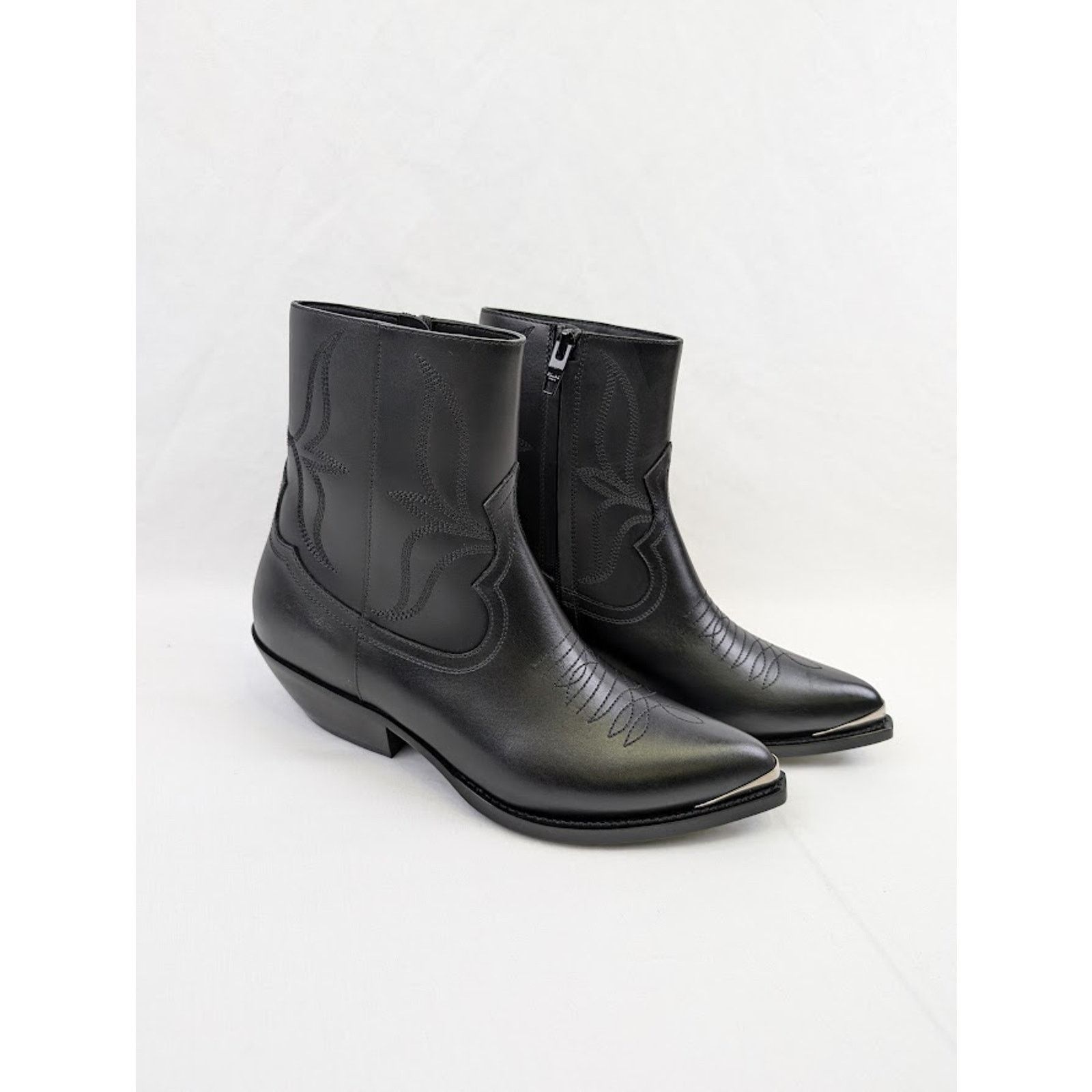o1rshd1 shiny Calfskin Zipped Boot W/Metal Toe Black