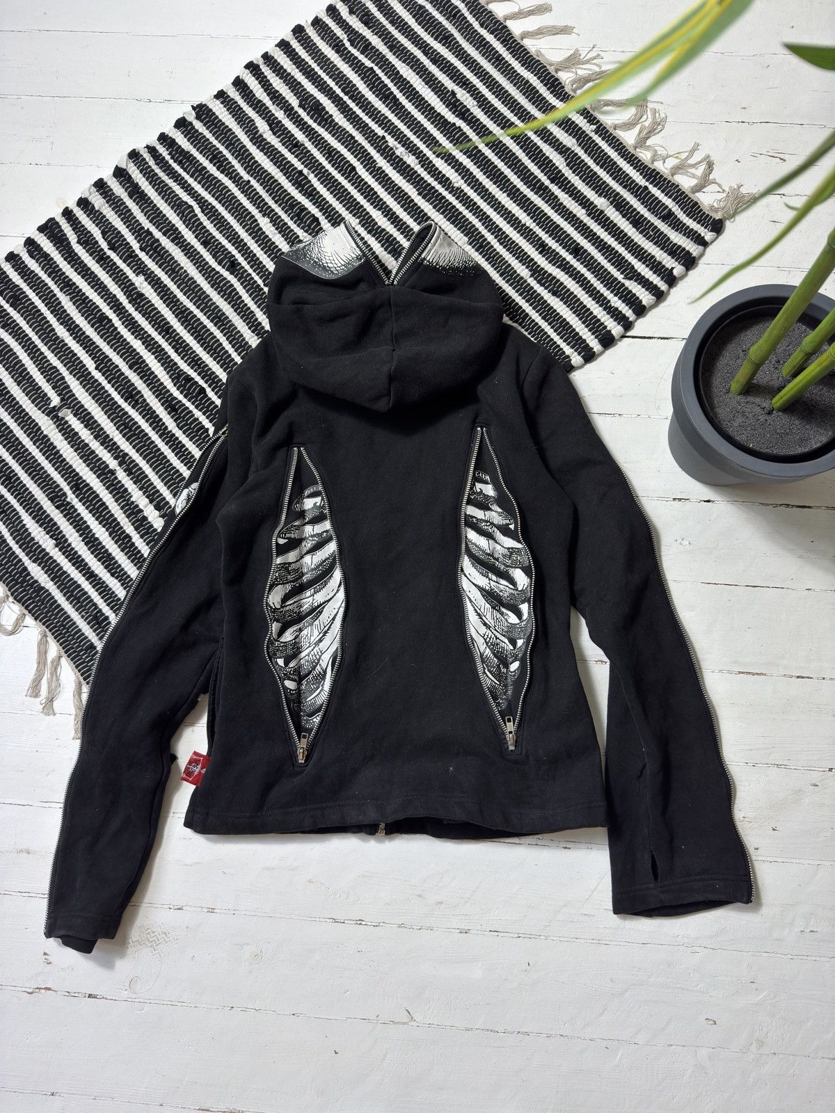 Vintage VINTAGE AVANT GARDE SKELETON CORSET STYLE FULL ZIP UP HOODIE Size M / US 6-8 / IT 42-44 - 3 Thumbnail