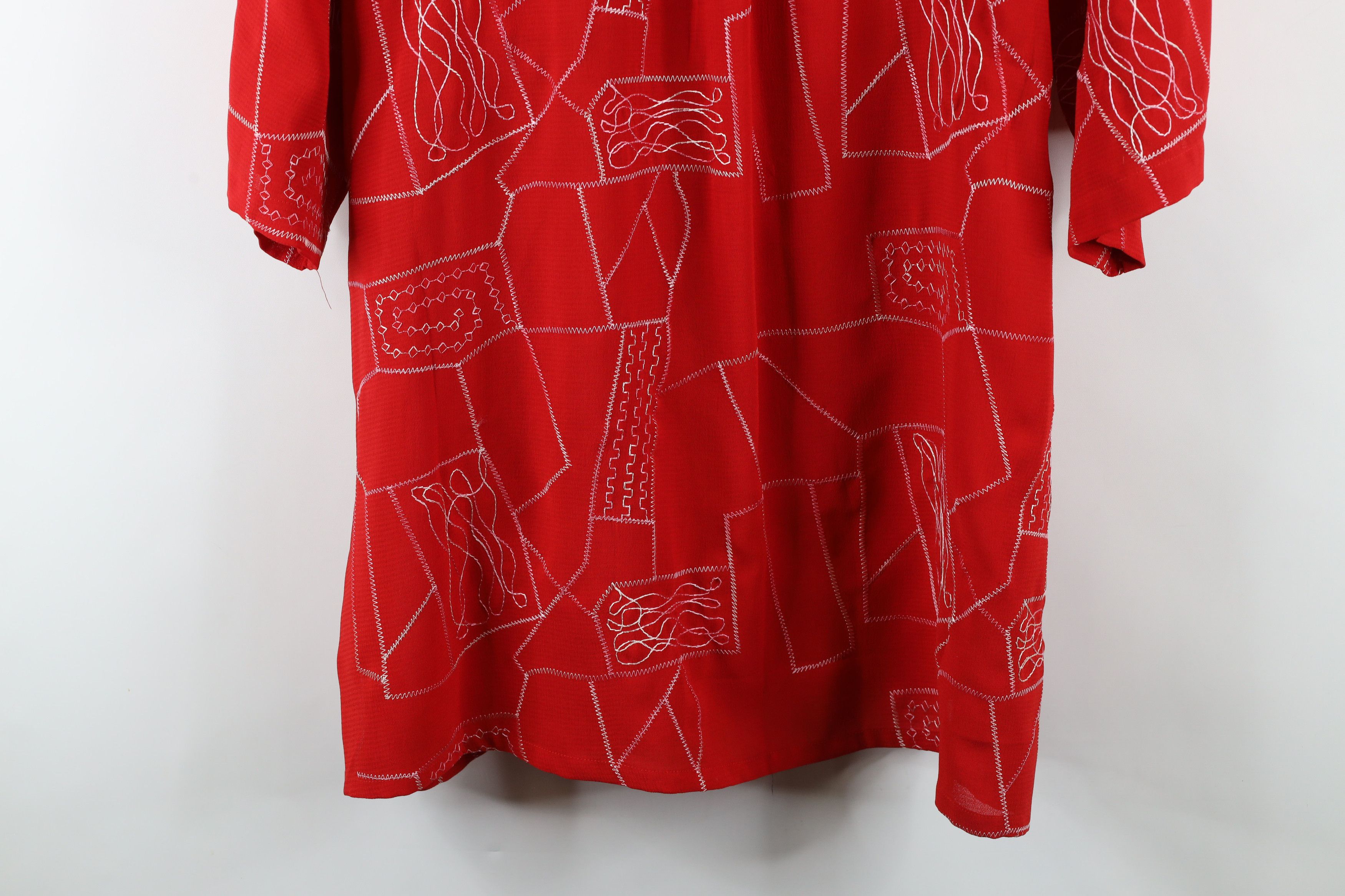 Vintage Vintage 90s Streetwear Geometric Baggy Fit Button Shirt Red Size US XXL / EU 58 / 5 - 12 Thumbnail
