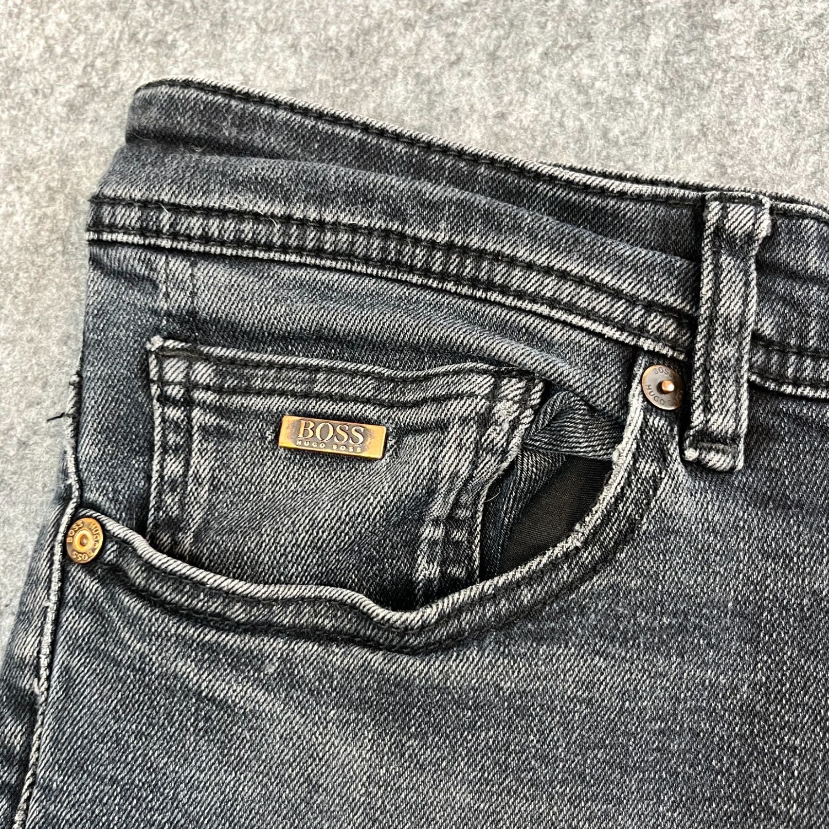 Hugo Boss HUGO BOSS Jeans Slim Delaware 32 Charcoal Wash Grey Stretch Denim 5-Pocket Mens Regular Size US 32 / EU 48 - 7 Thumbnail