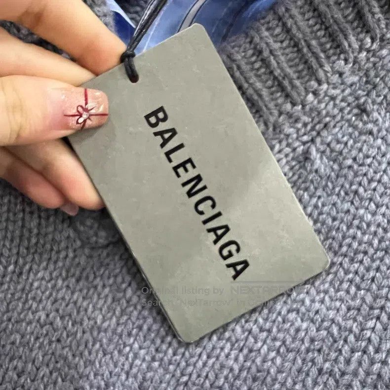 Balenciaga Balenciaga Patchwork faux two-piece V-neck knit top Size US M / EU 48-50 / 2 - 5 Thumbnail