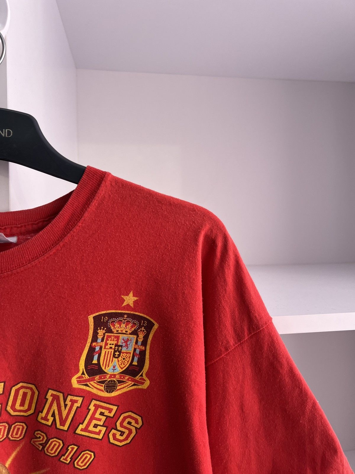Vintage Vintage Spain Campeones 2010 world cup tee Size US XL / EU 56 / 4 - 8 Thumbnail