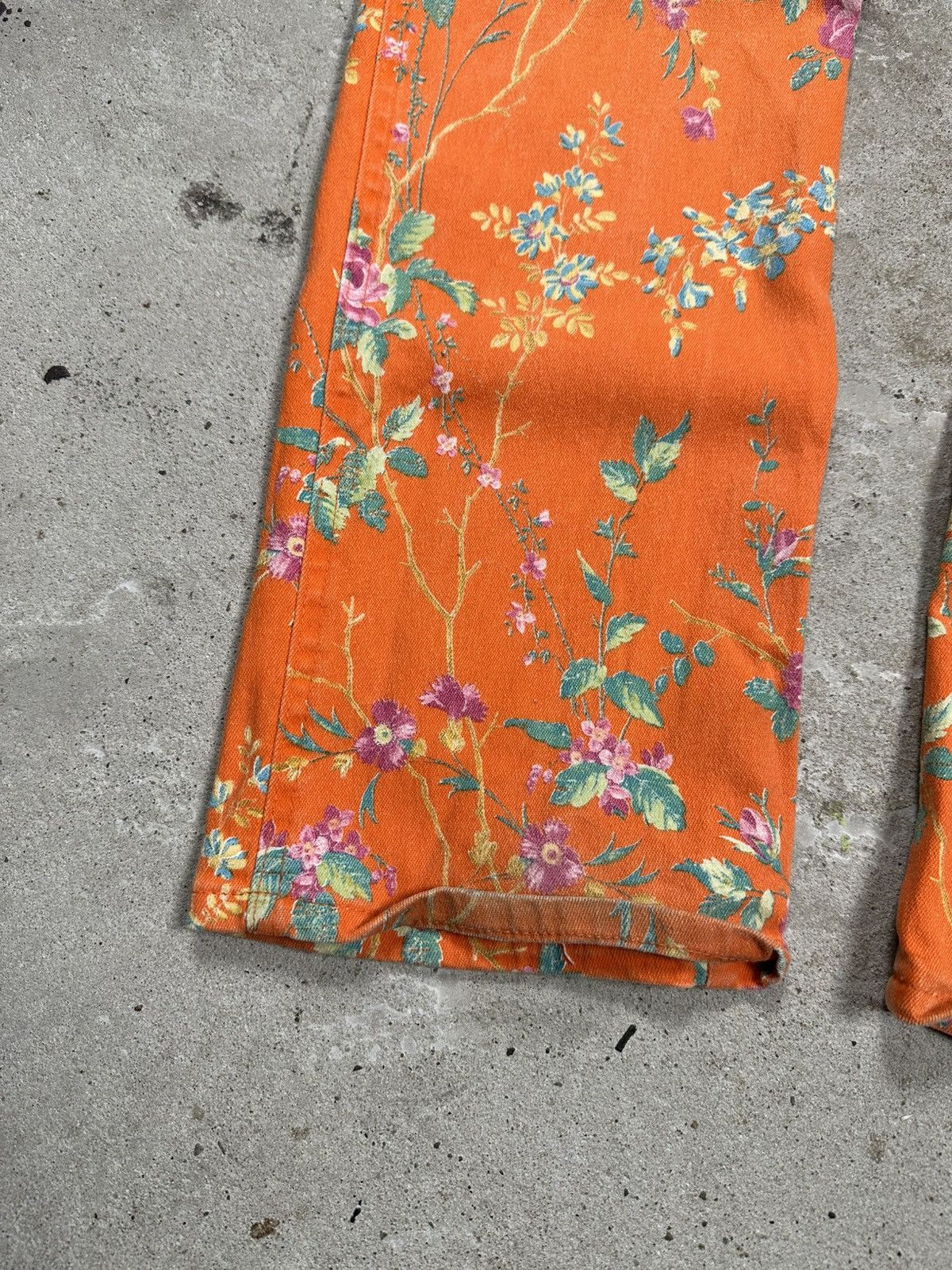 Roberto Cavalli Vintage 90s Roberto Cavalli Jeans Floral Print Flowers Size 28" / US 6 / IT 42 - 13 Thumbnail