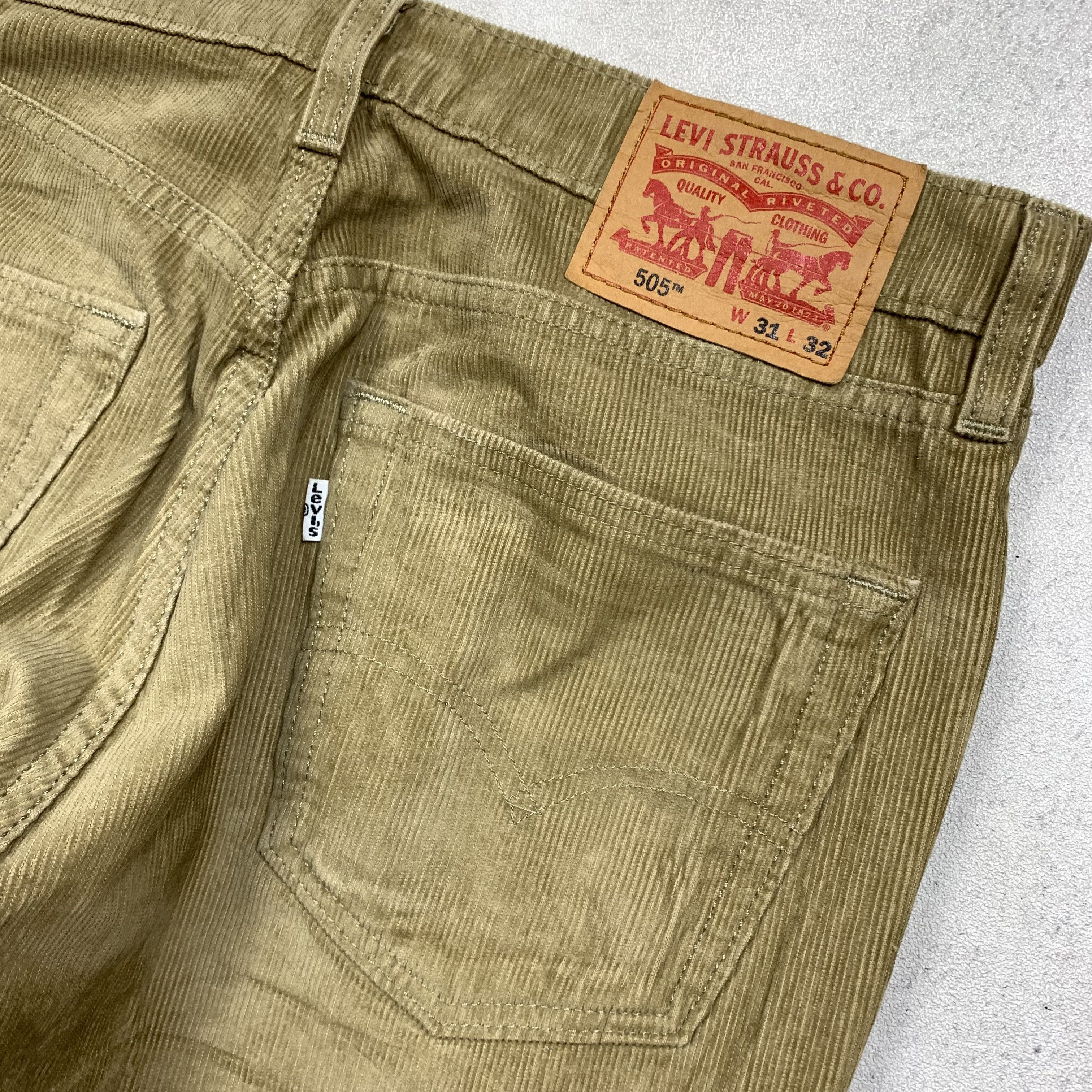 Levi's Levi's Corduroy Ankle Pants Size US 31 - 4 Thumbnail